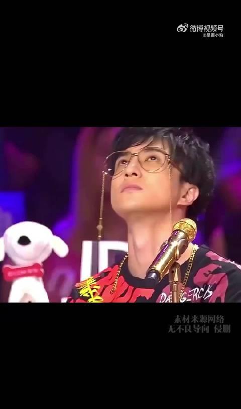 薛之谦薛之谦早期公然对抗资本  从这就能看出他的人品吧！ 追溯之前李雨桐的造谣诬