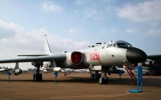 1988年波斯湾，美军“文森斯”号巡洋舰正为伊朗油轮护航，雷达屏幕突然跳出一个快