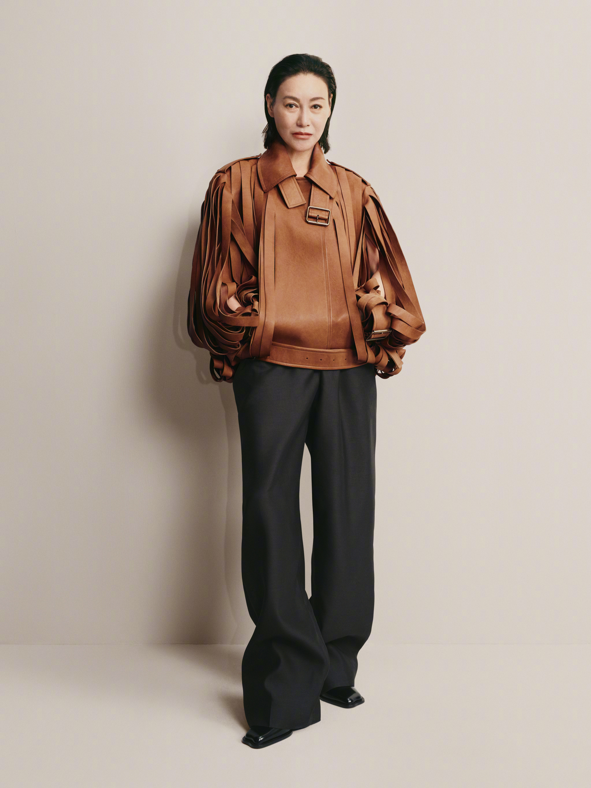 惠英红 × LOEWE品牌宣布中国演员 成为全新 LOEWE 罗意威品牌代言人。