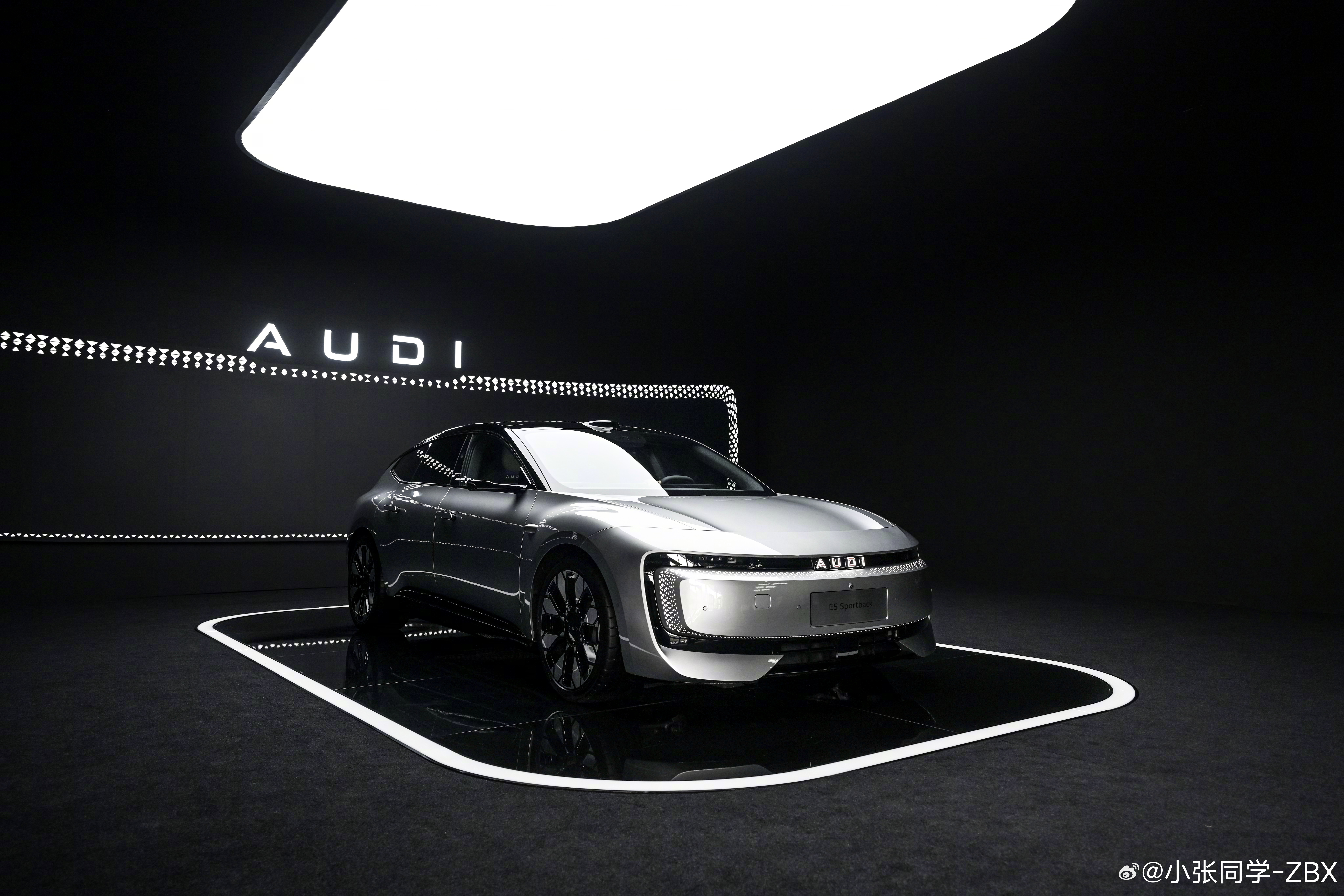 第一台带quattro的智能电动车 奥迪E5 Sportback我没试过，但老板