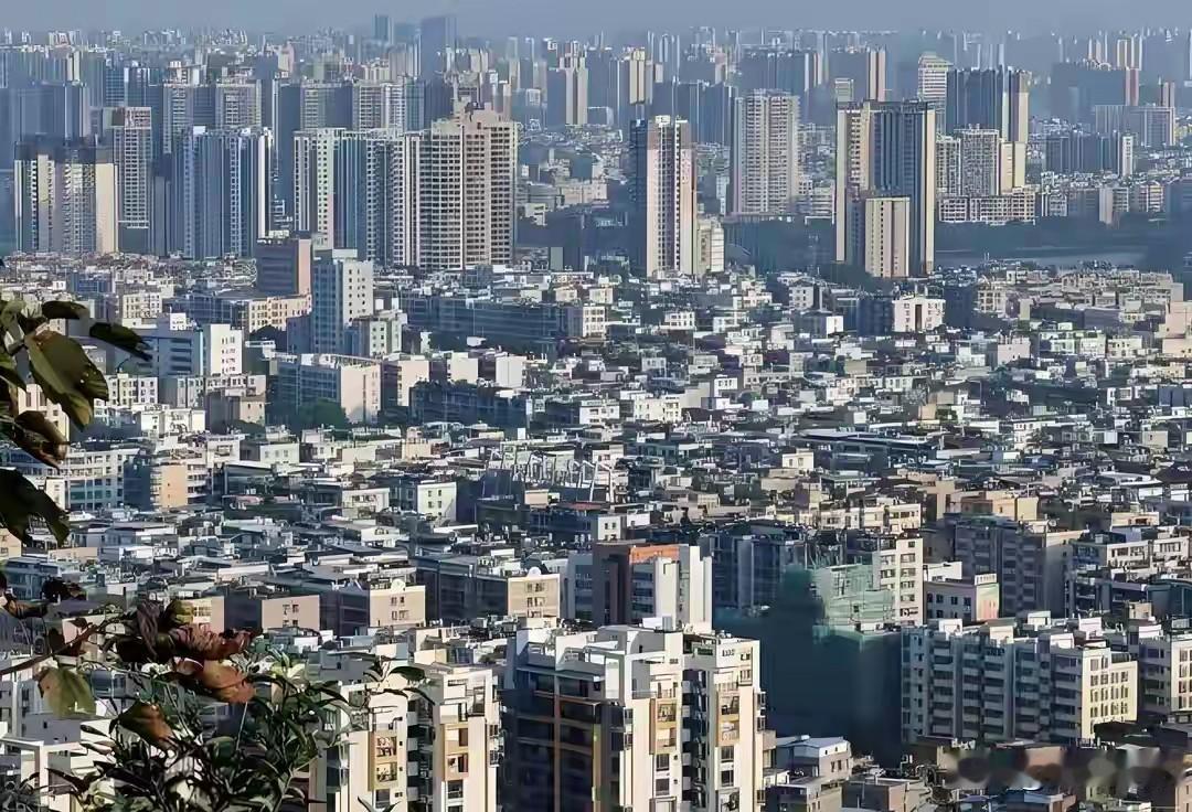 成都家长哭诉：花100万读12年私立，孩子高考490分差点崩溃
 
高考放分季，