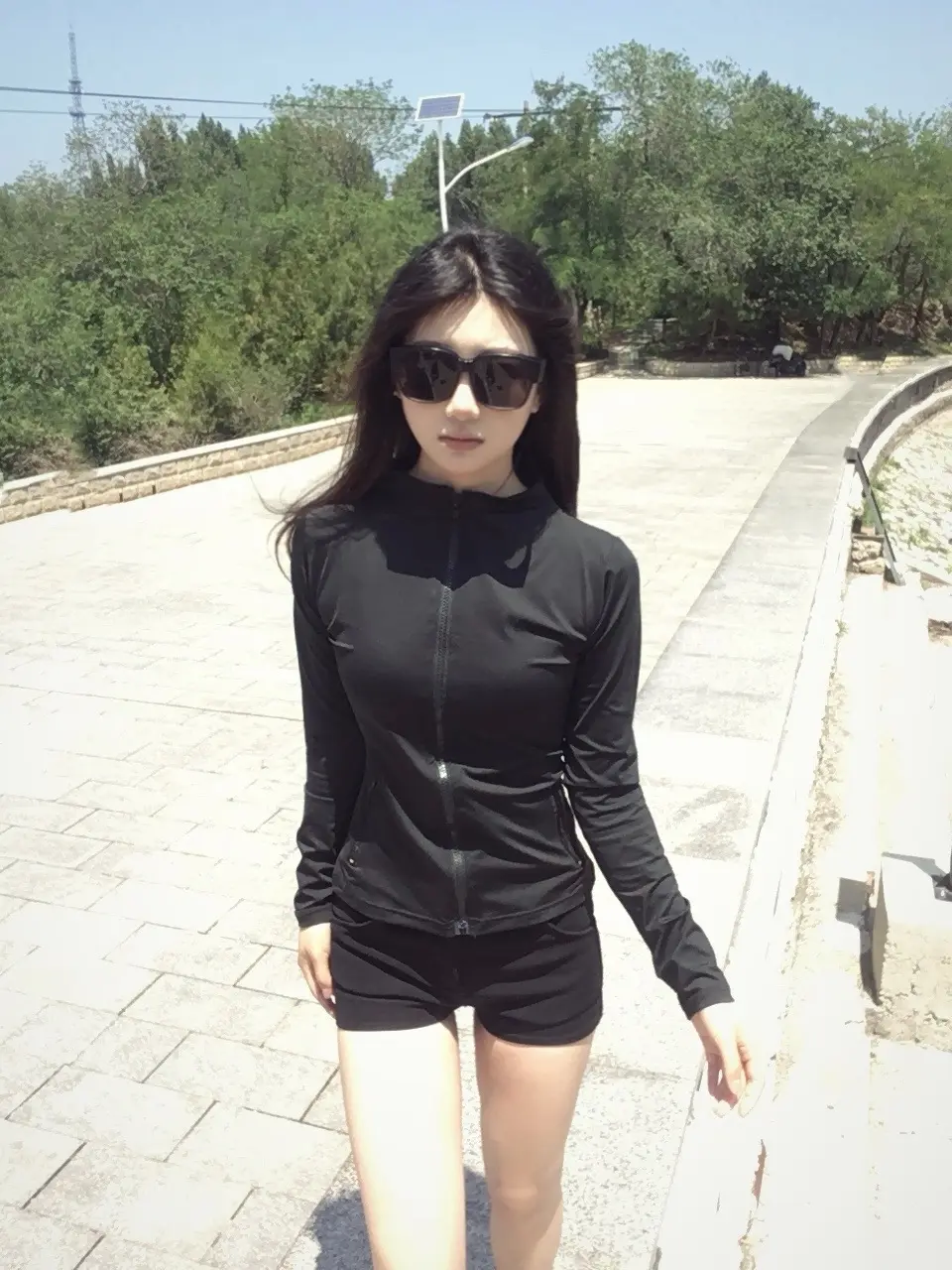 同一片天 为什么好久没见。