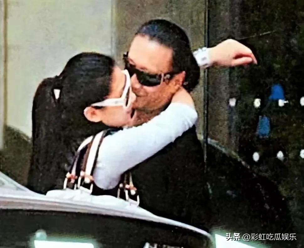 coco被封号又开小号，爆料没底线了，说张柏芝三胎父亲可能是谢贤，她说话颠三倒四