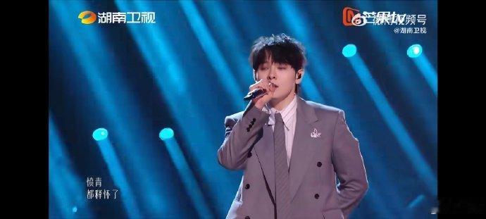 歌手直播锤娜丽莎飙高音歌手2026观众诚意喊话节目组，希望锤娜丽莎以补位身份继续