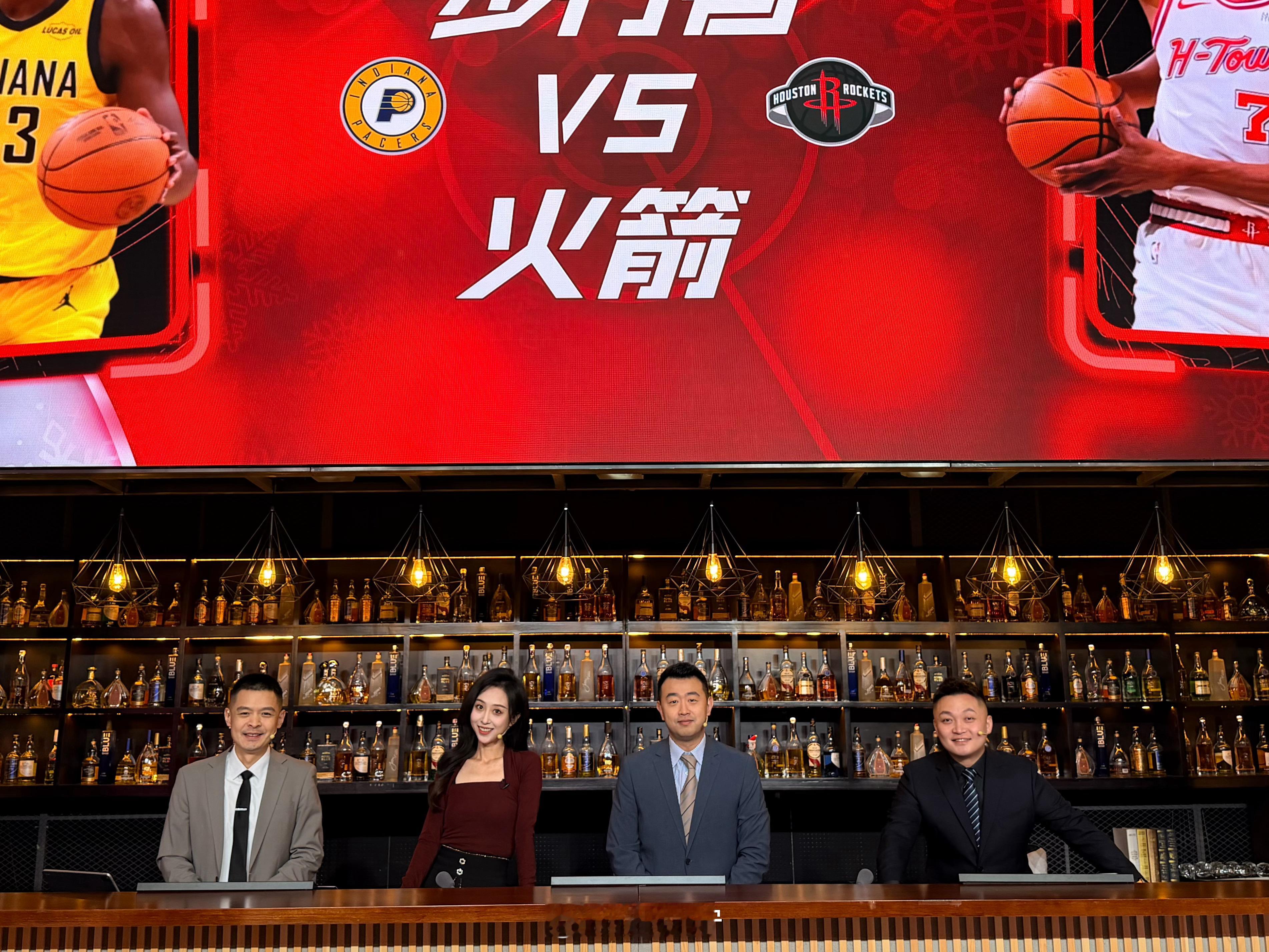 人在演播室，心在金州勇士！两场比赛一起看！nba