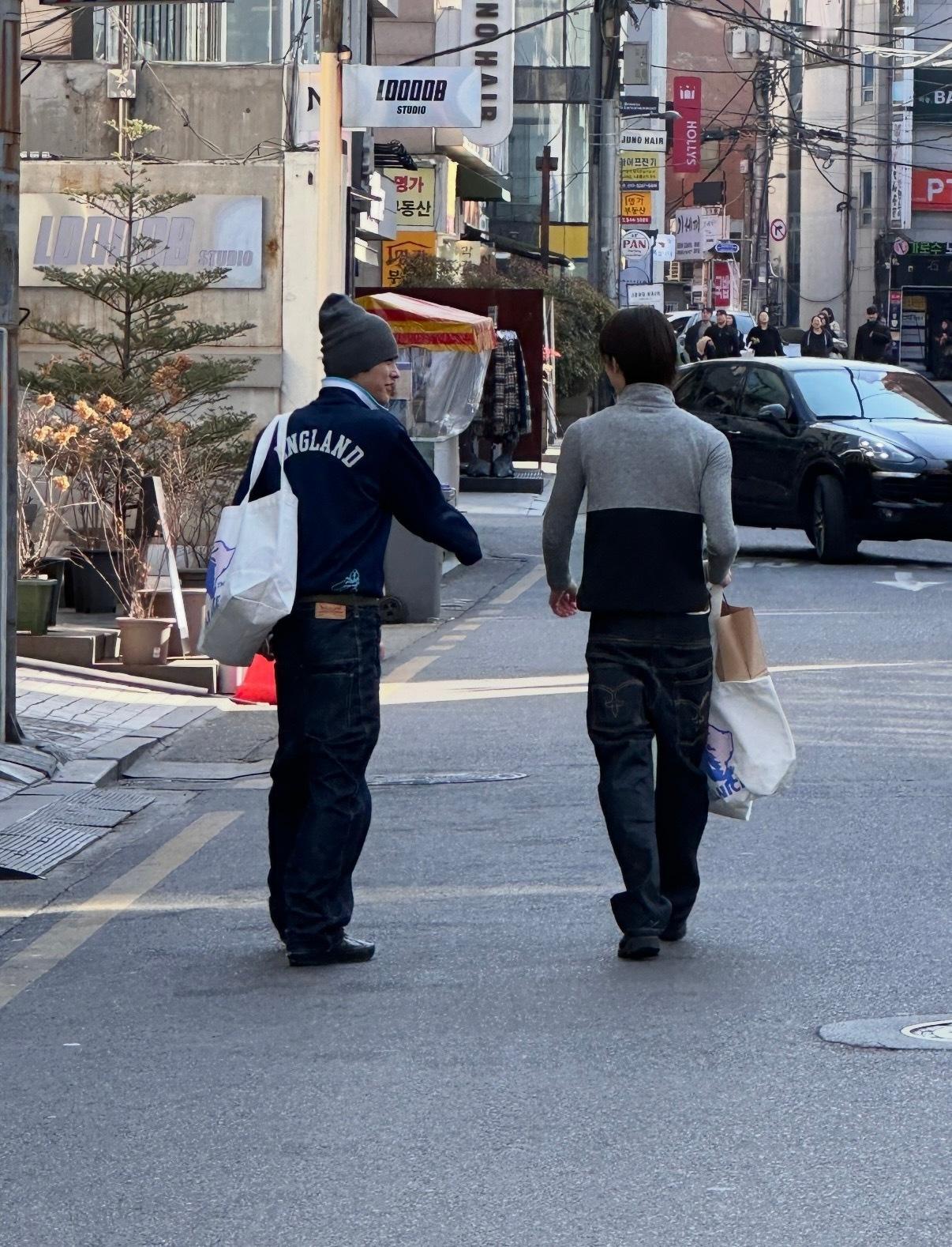 Cortis 严成玹安乾镐一起逛街 老夫老妻既视感DW再怎么打压也影响不了他们相