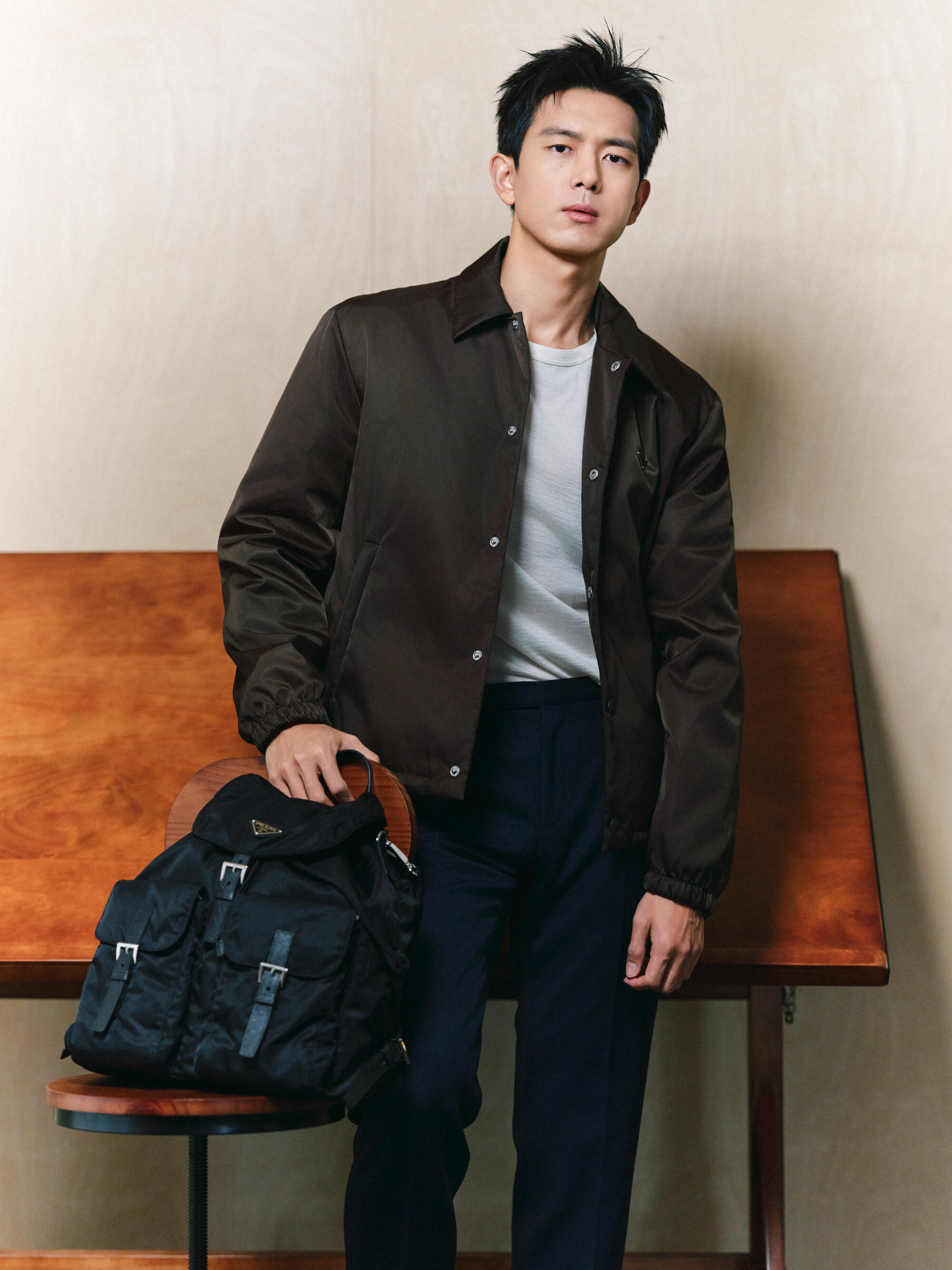 李现的半永久松弛感 李现身上那种“不费力赢很大”的劲儿，大概是内娱独一份了。爆红