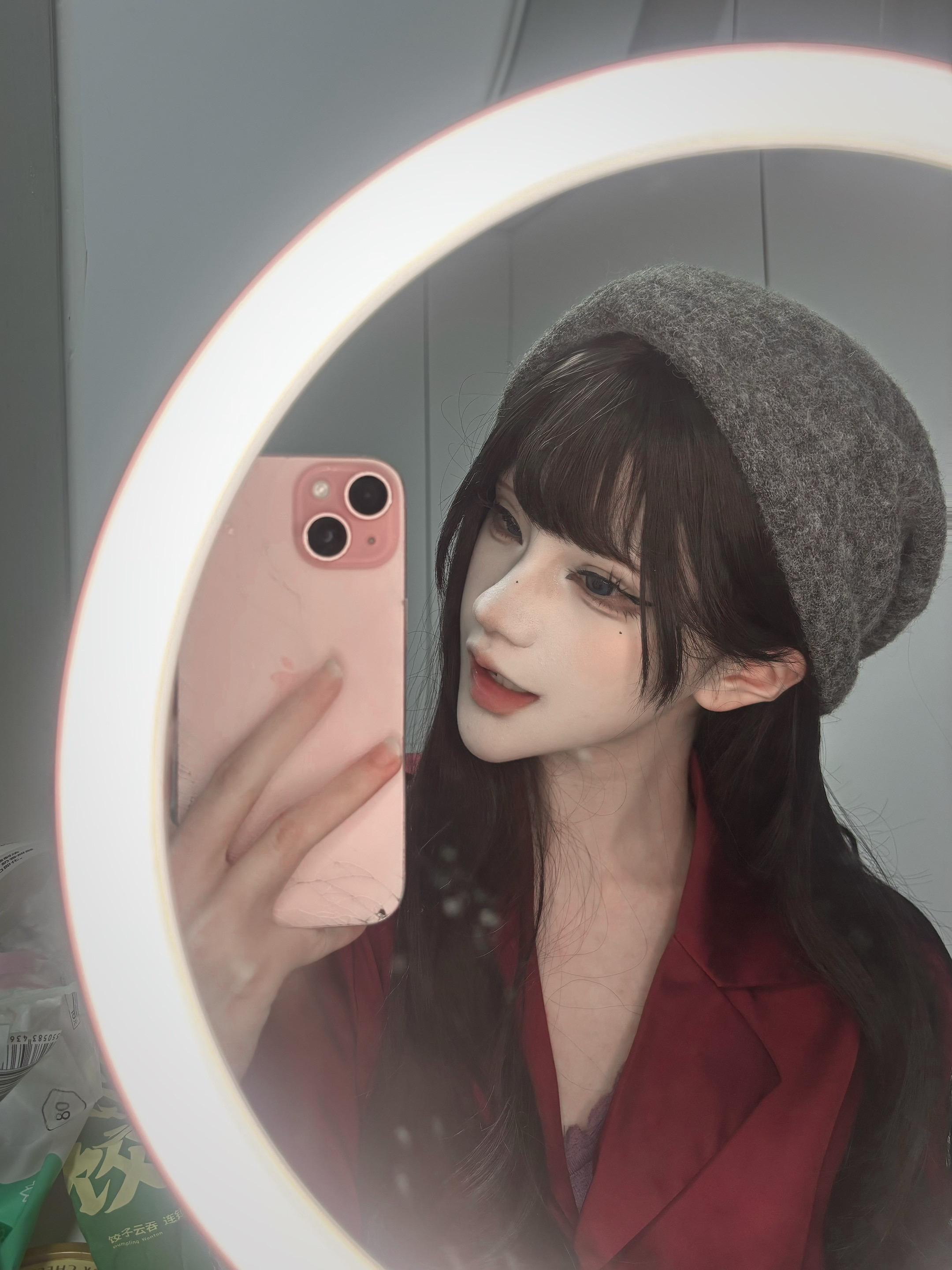 左右脸建模展示。