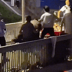 1. 为人民服务
​
2. 人民，只有人民，才是创造世界历史的动力
​
3. 因