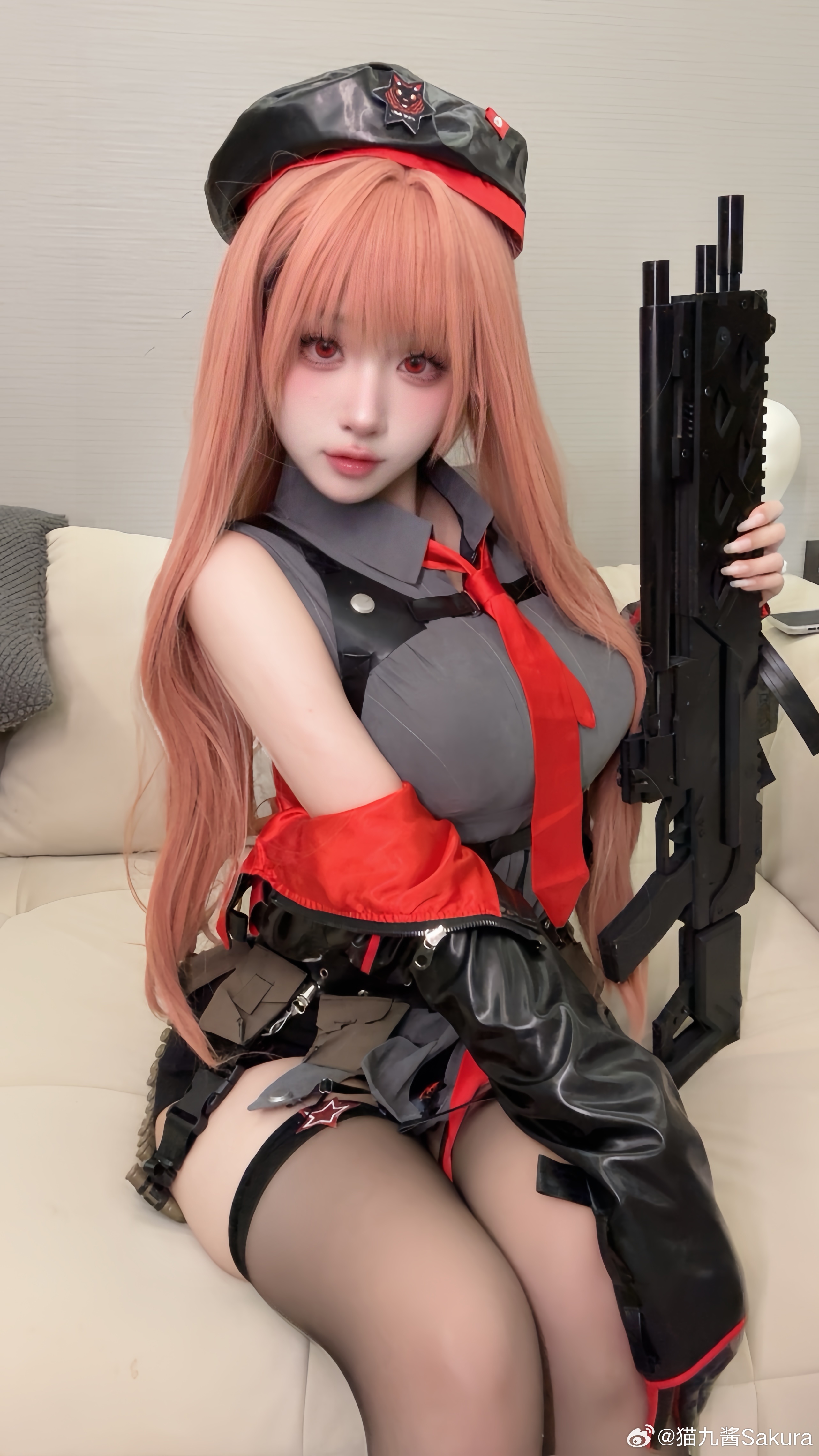 “ 我正在等待您的命令 ”nikke:胜利女神cos ​​​