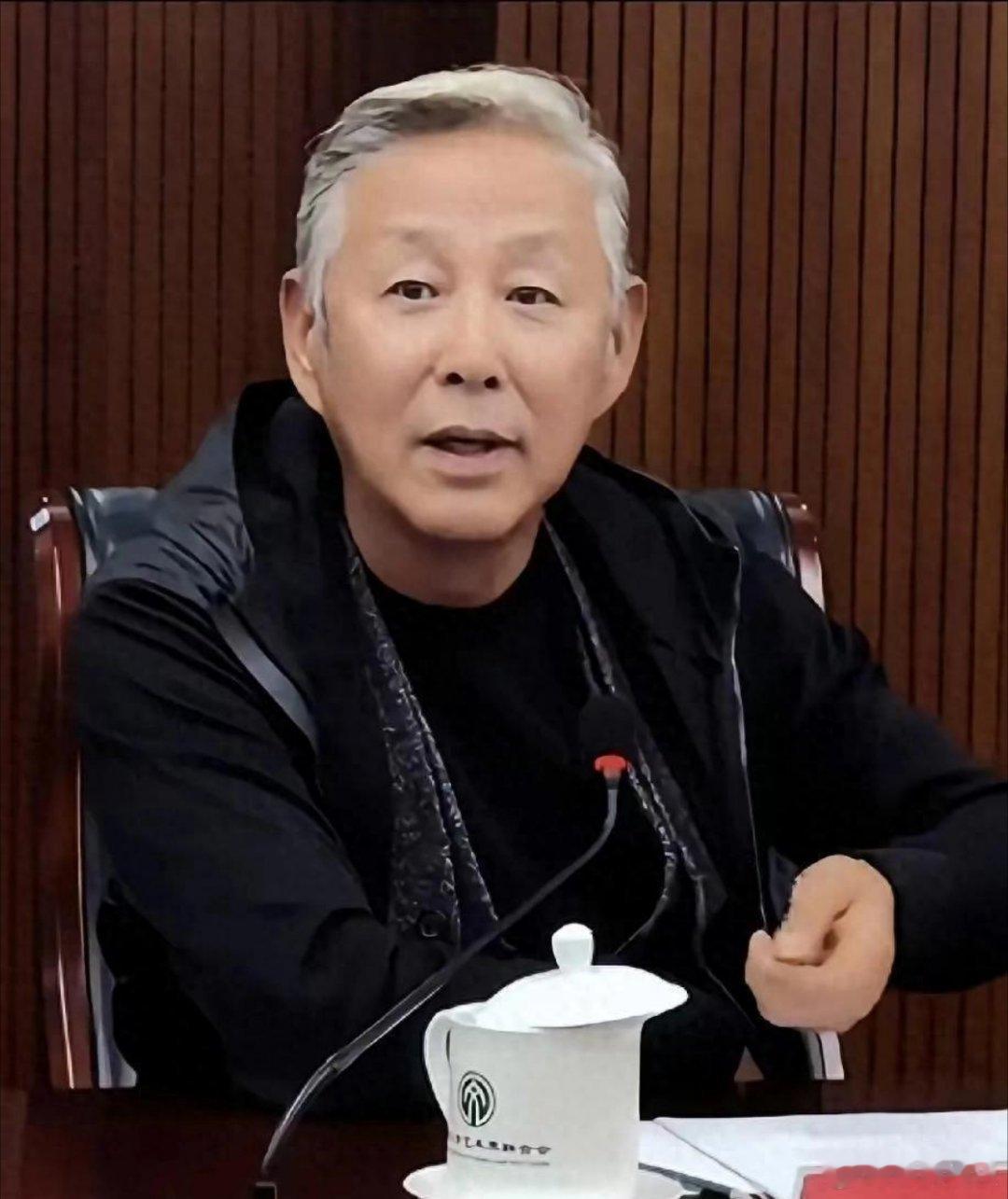 陈道明女儿叫格格陈道明对乳名“格格”的女儿放养式教育，成就其独立性格。如今她事业