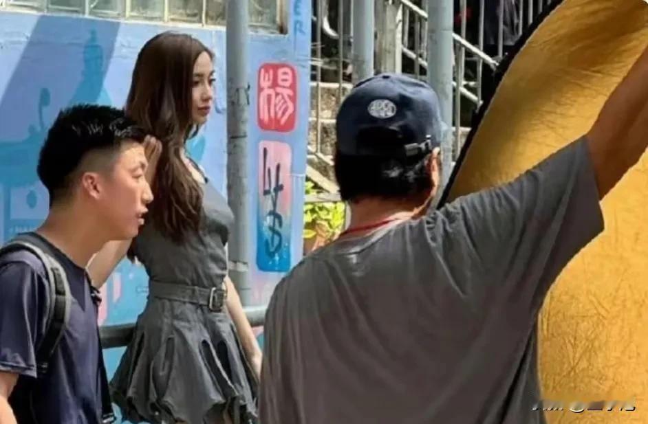 你们总说黄晓明审美有问题，不该放弃杨颖，没感觉叶珂哪方面能和杨颖比的。
但是黄晓