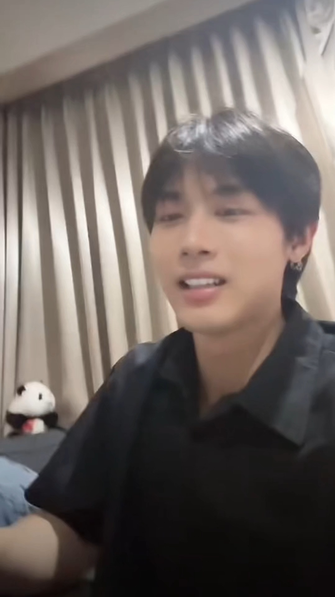 🥺没关系~🥺为啥呀~有只小猫一直在哼哼唧唧喵喵叫 ​​​