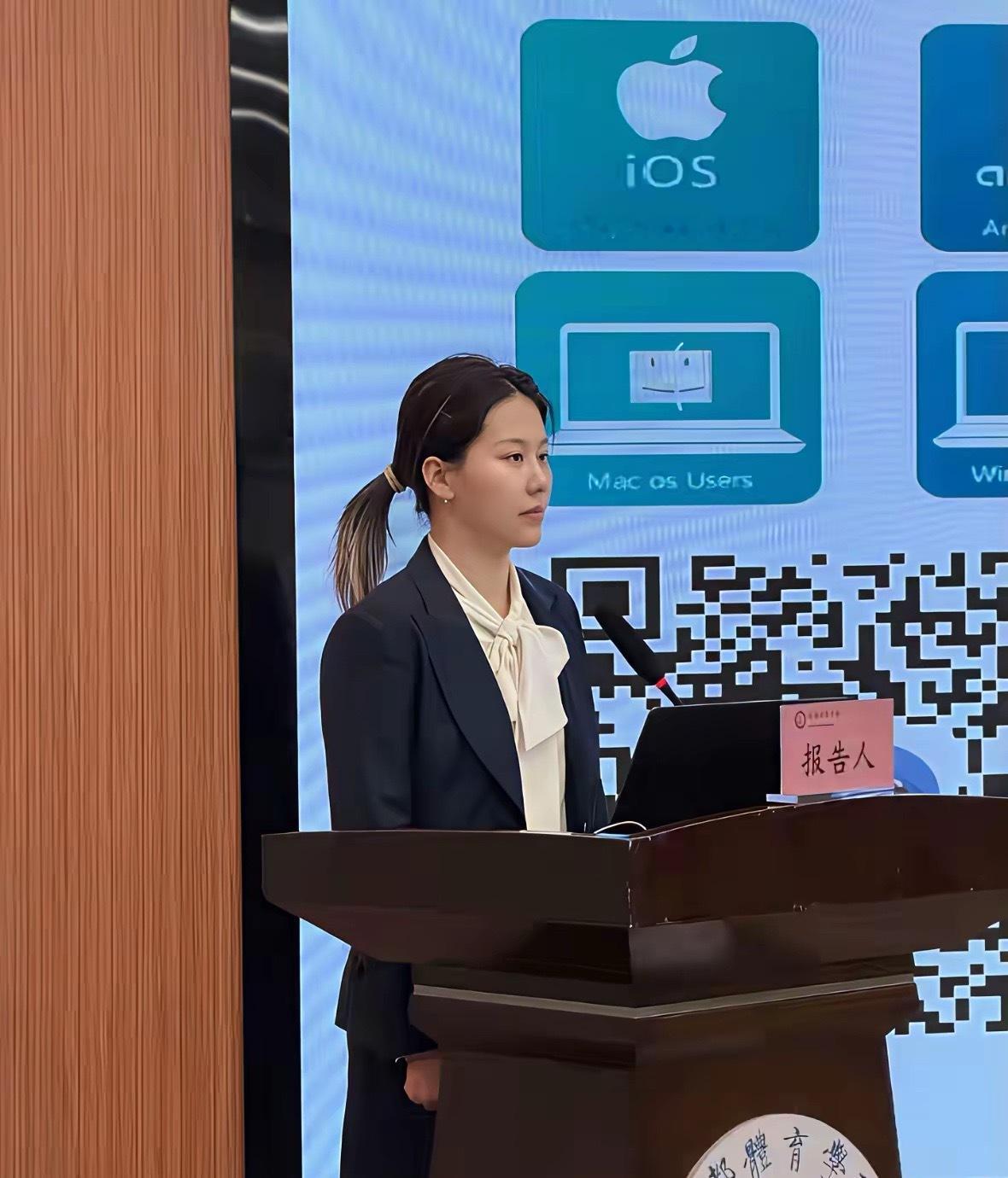 陈幸同棒棒哒！国乒现役里，只有陈幸同在闷声做大事，妥妥的人生大赢家！赛场上，女乒