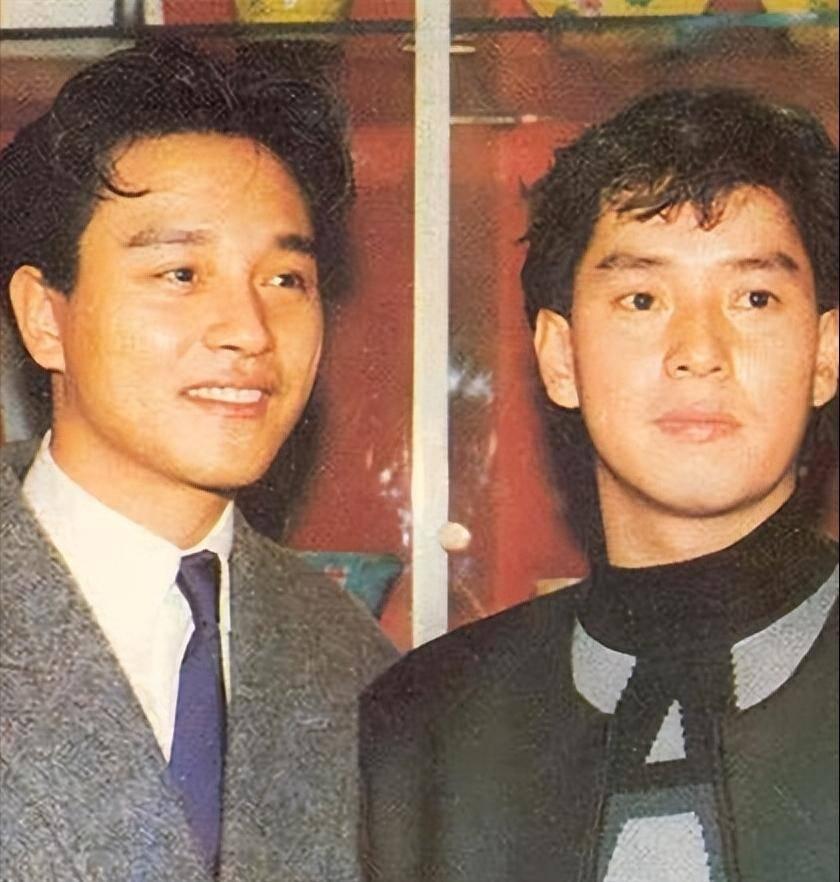 在华语乐坛的黄金年代，张国荣与谭咏麟是绕不开的两大标杆。

两人争霸的岁月至今被