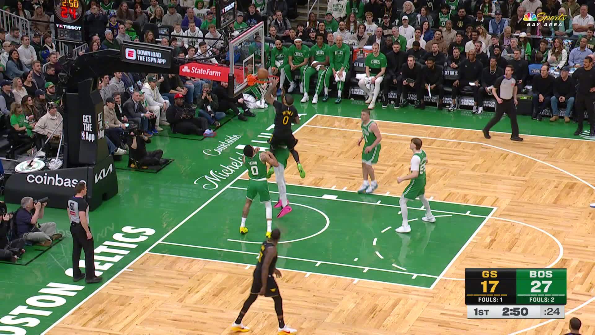 佩顿二世补篮打进🏀勇士19:30凯尔特人。勇士vs凯尔特人