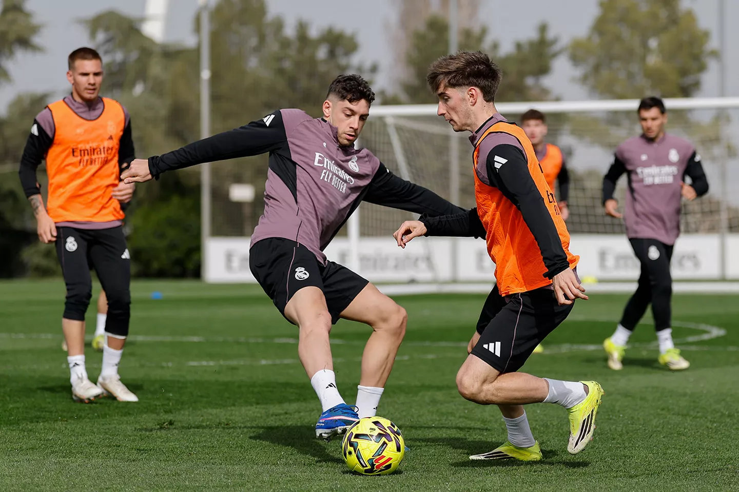 2026.3.5今日，球队完成备战塞尔塔。卡马温加随队训练。✅ 皇马训练hala