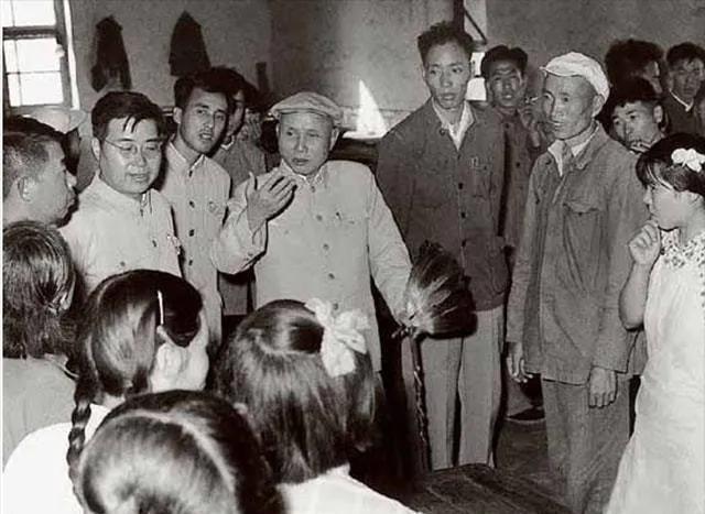 1962年，邓子恢坚持包产到户，毛主席怒批：几年后就有人讨小老婆

“老陈头，你