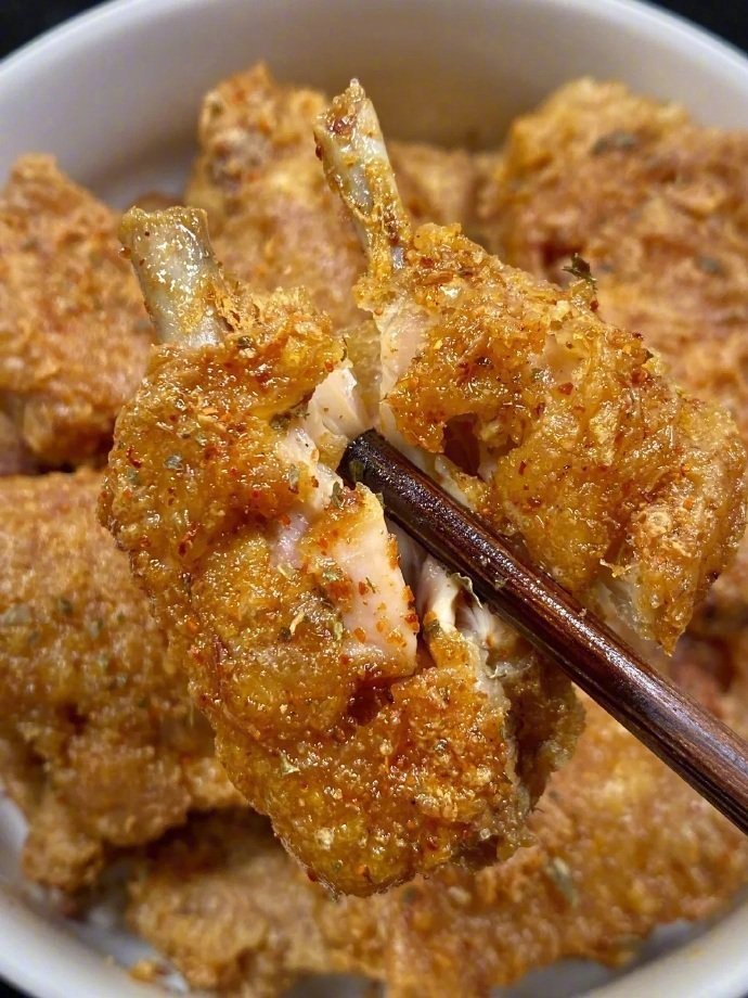 椒盐鸡翅！安利给爱吃肉的姐妹，快快动手尝试吧我的宝藏食谱