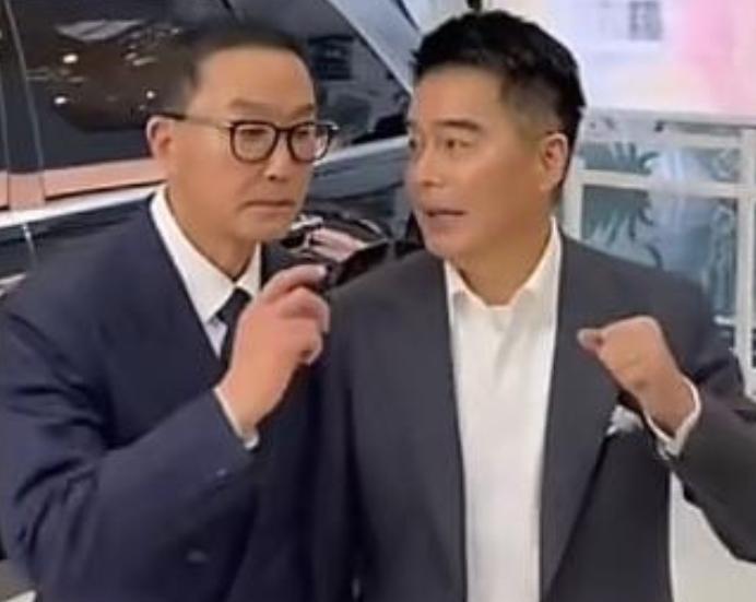 吴刚和许亚军现身广州车展的消息引发不少关注，两人一身休闲装扮亮相，与现场观众热情