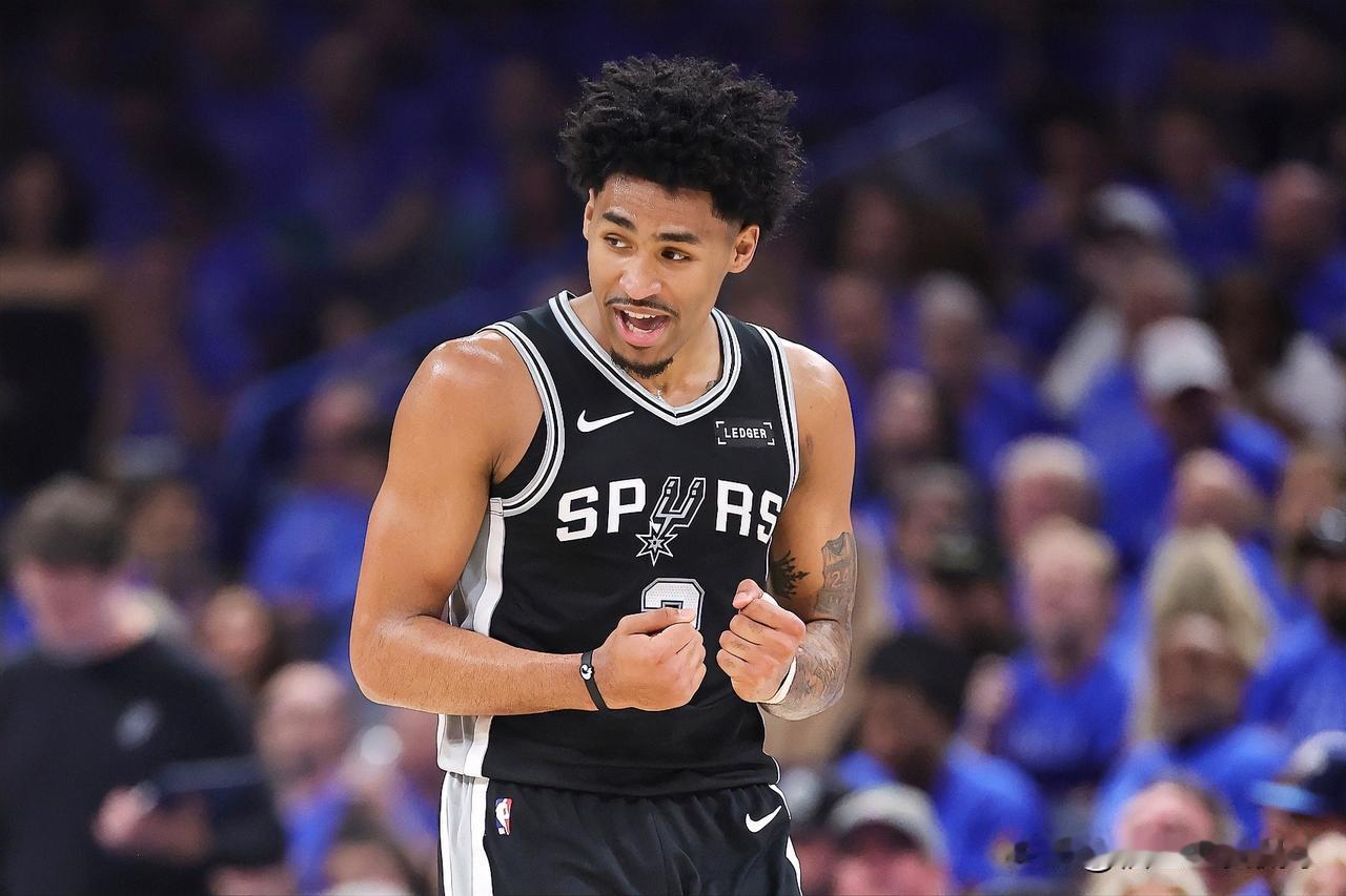 乔约翰逊盛赞马刺新秀哈珀：打球像征战NBA七八年的老炮！

NBA不愧是过来人懂