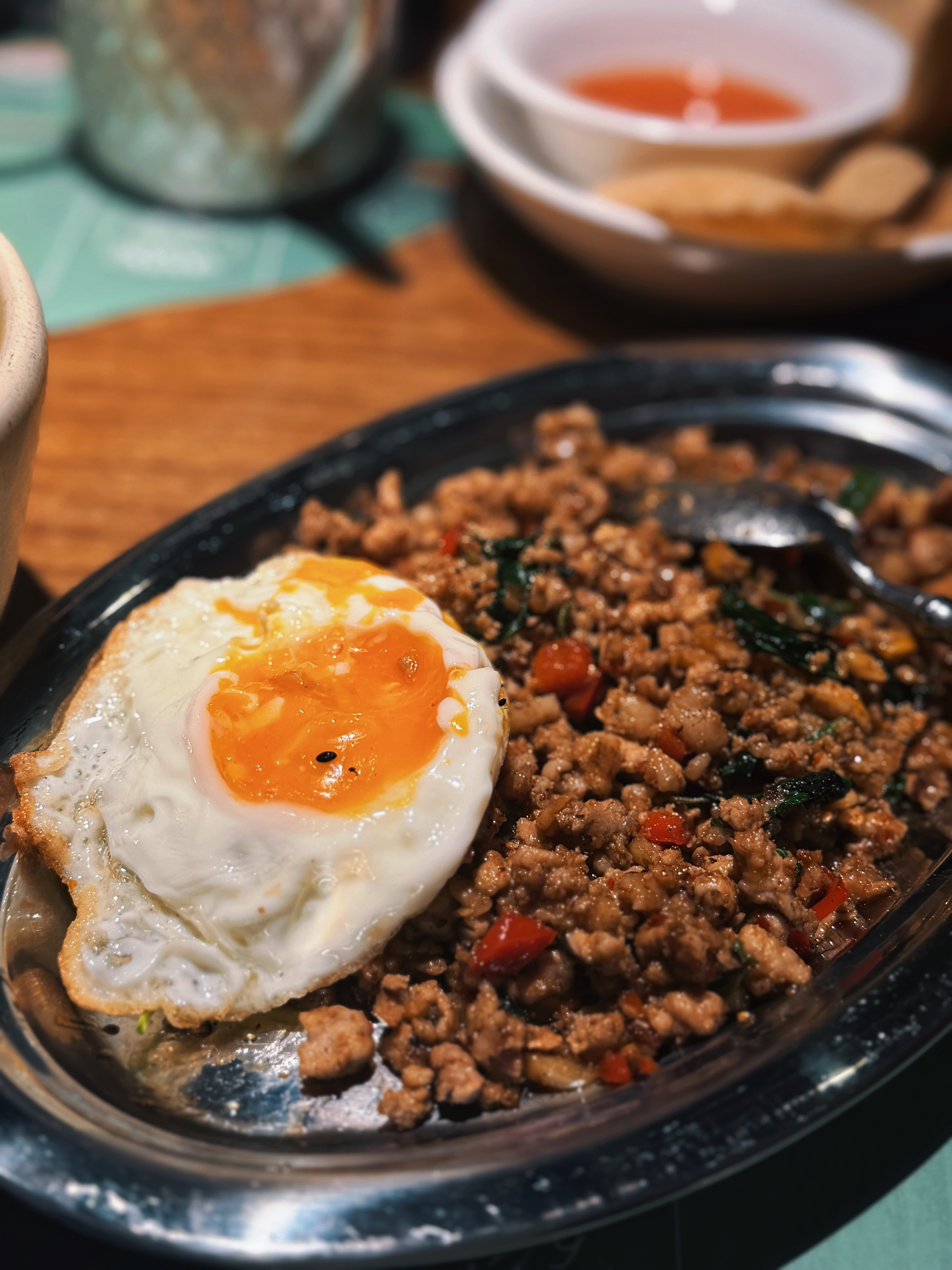 在吃饭这件事情上波哥的判断一直都很在线今天又吃饱饱了所以我胖成这样也情有可原留青