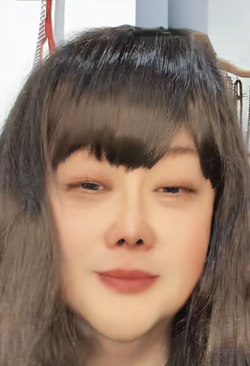 美颜的功能我不怀疑，我是好奇九里山人那假发是哪里的？是他自己的吗，他看起来旦角韵