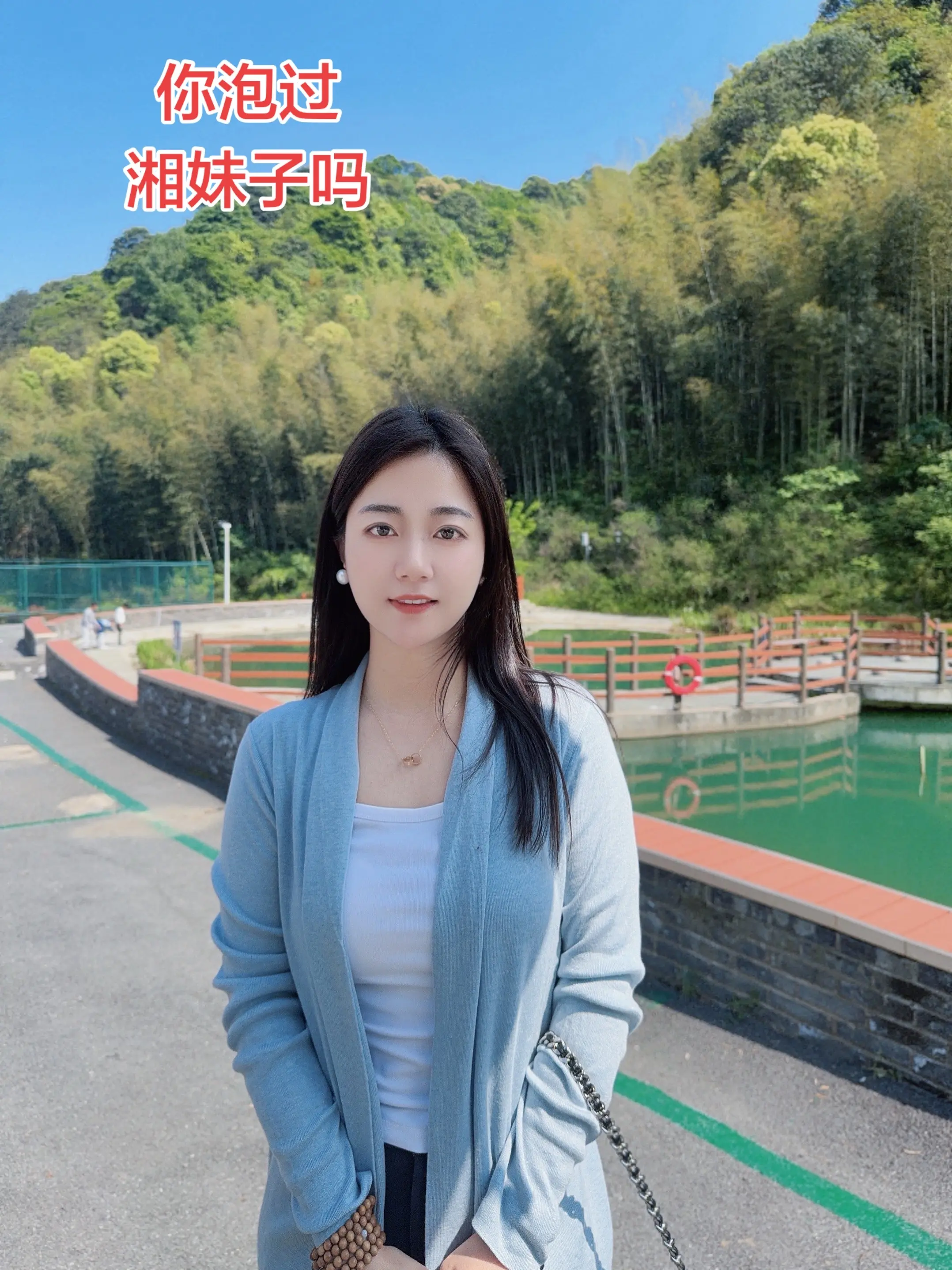 赤心对良人，情深永不泯，我是个简单的人，谁对我好，我就加倍对谁好，这句...