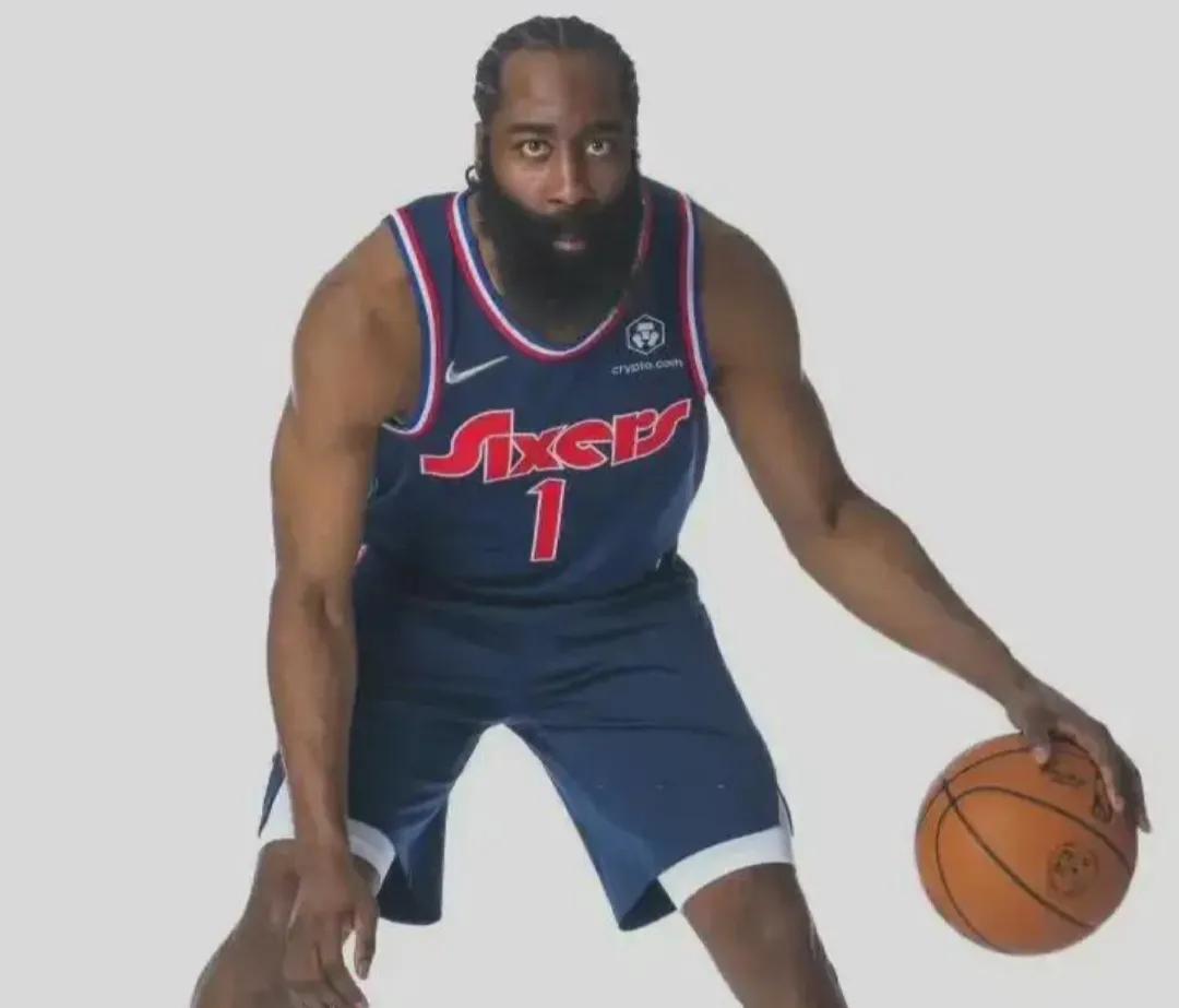 NBA联盟现役球霸——球权粘手
一球在手，天下我有，球权粘手，球霸毒瘤。
第一、