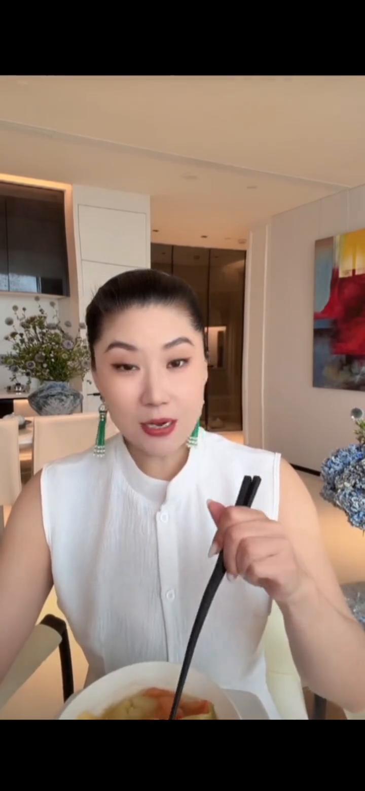 当然CO姐不遗憾，你放心，如果我找到我的另一半，我六十岁也会拥有我自己的孩子，也
