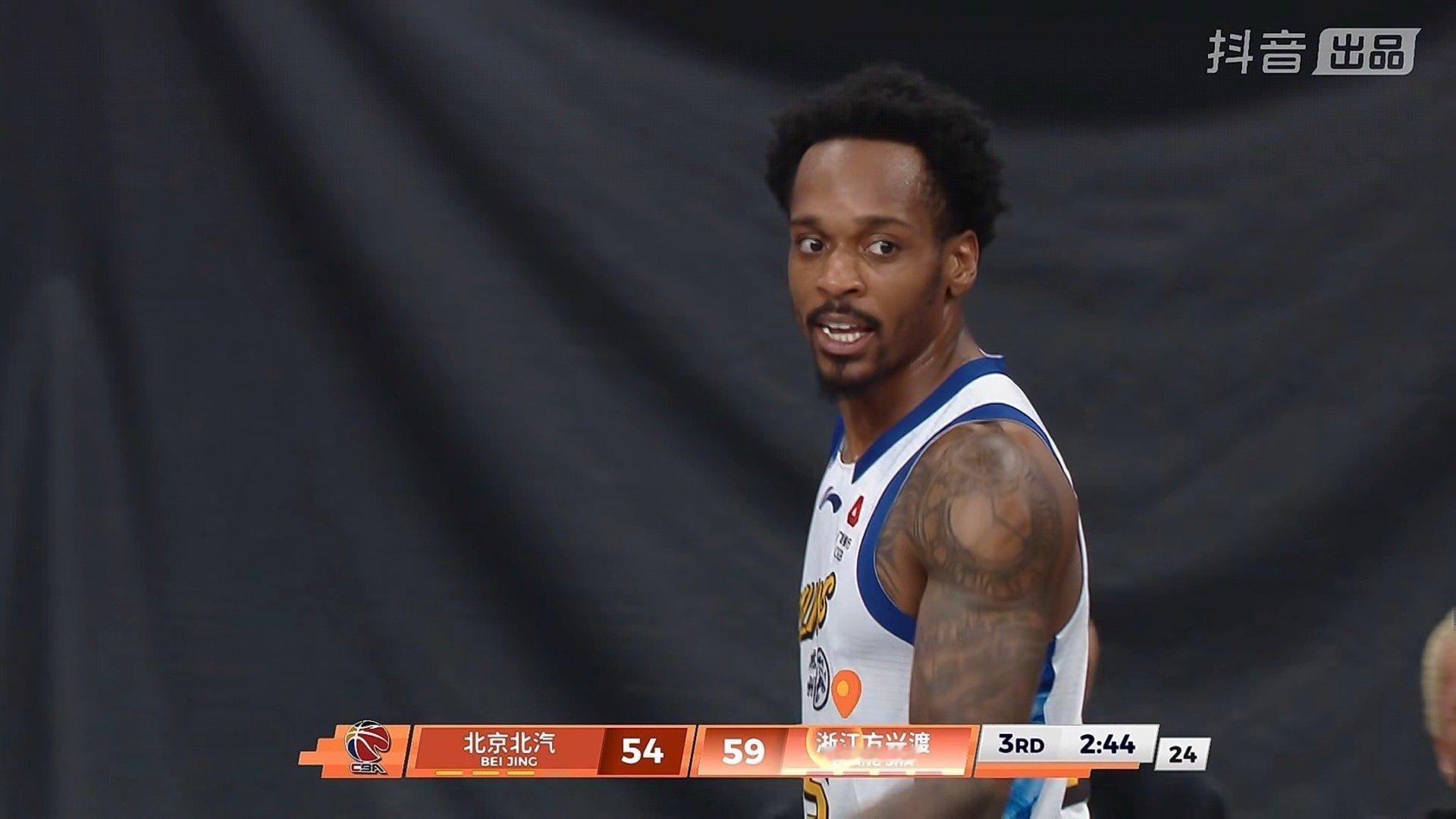 吹你3犯你不服，再送你1T，布朗：已老实