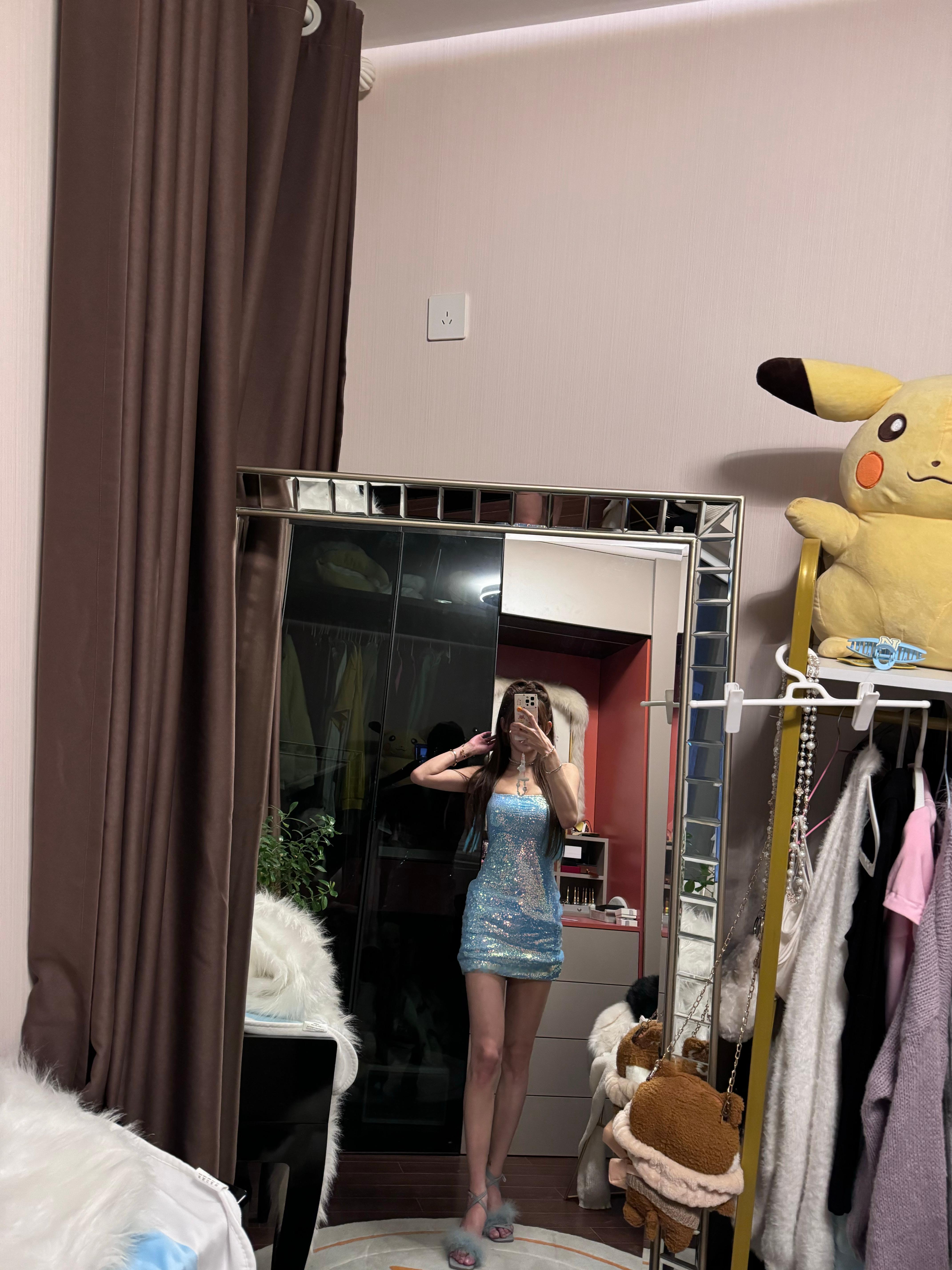 今天是一只蓝蘑菇🍄 