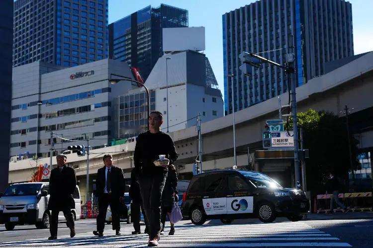 据悉，当晚数小时后，羽田机场停车场还发生一起手法相似的案件，一名携带1.9亿日元