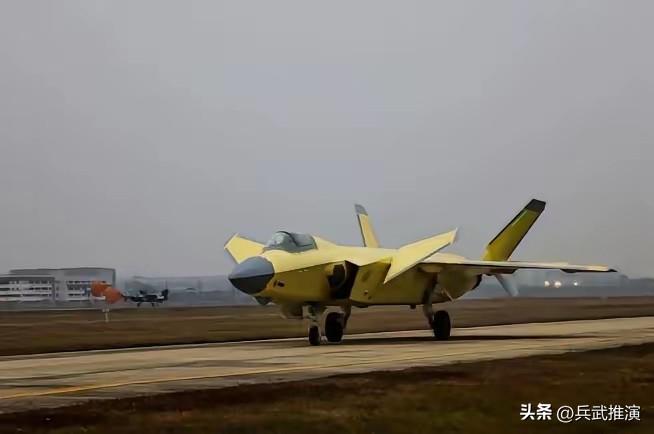 俄乌开战前，中国提前采购了约一千台发动机，西方很好奇中俄想干什么？

当年我们一