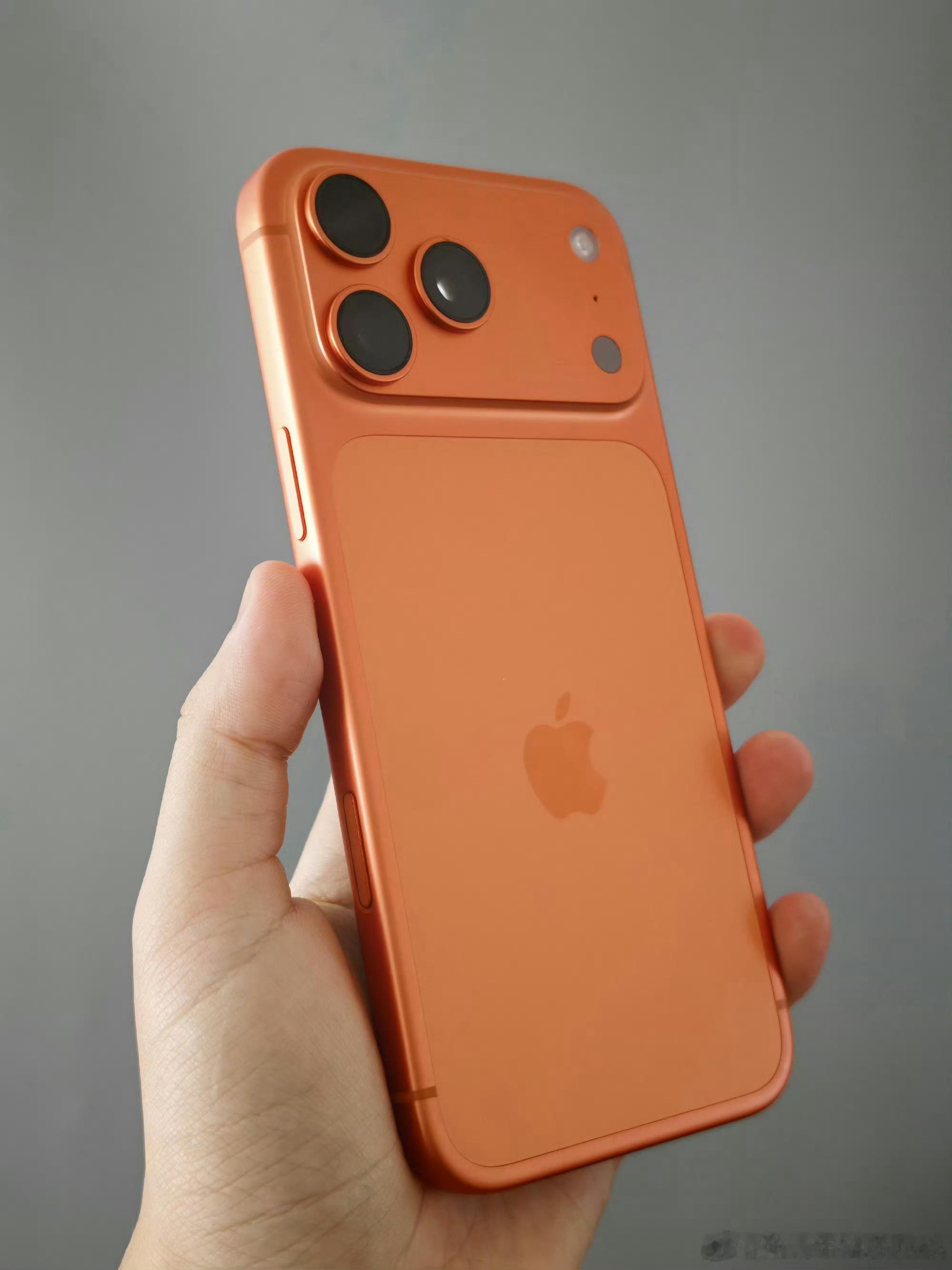 手机拍照实体键是鸡肋吗作为iPhone用户，这个实体键我已经禁用了老是误触打开相