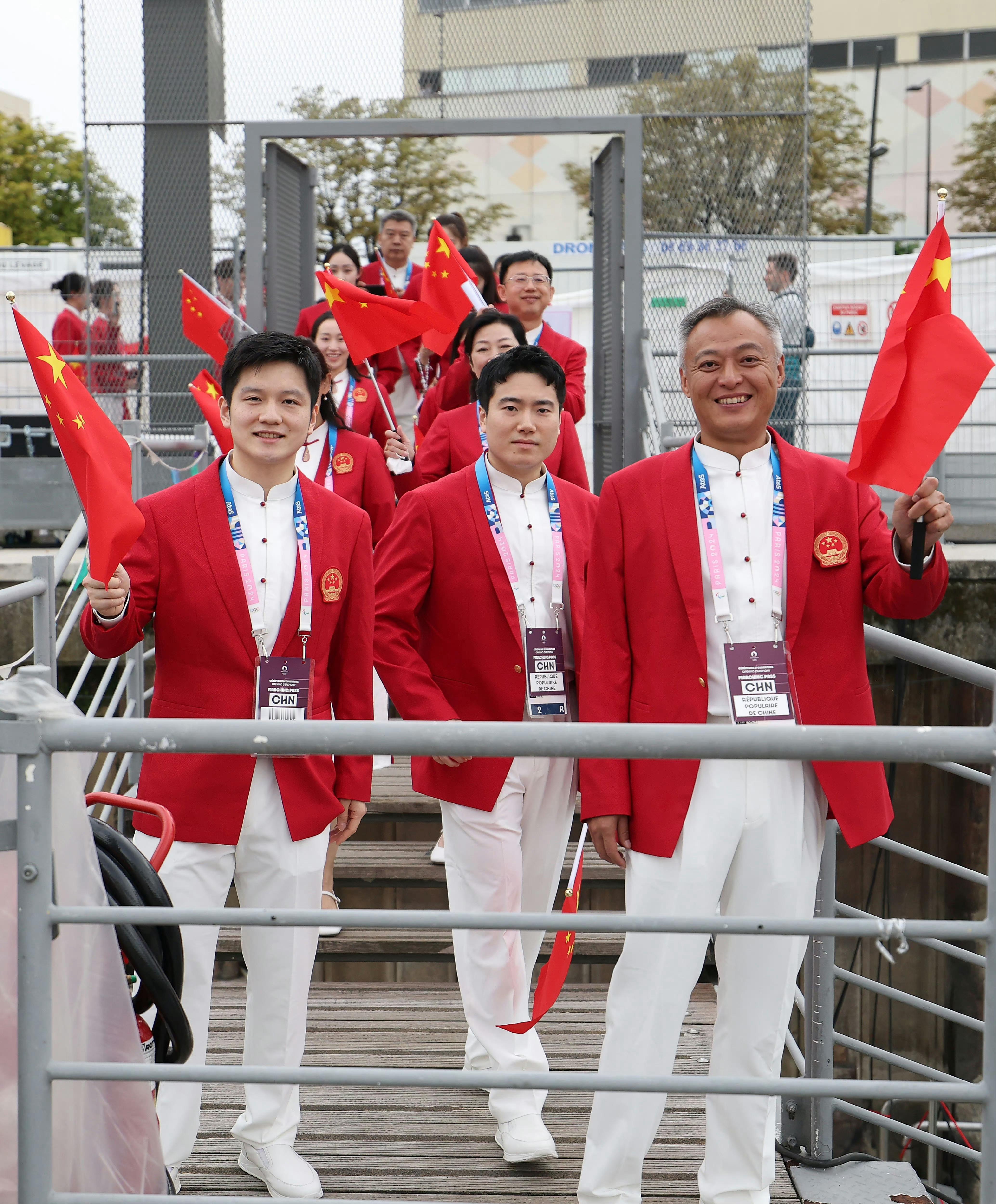 #巴黎奥运开幕式#中国队亮相开幕式，其实每次奥运会我都还很期待看到中国代表团的正