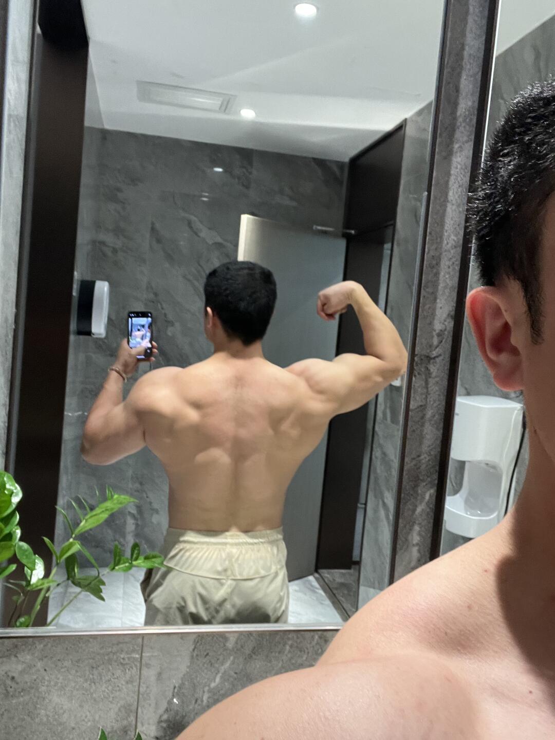 你健身的样子很帅啊！😍