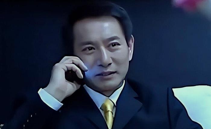 🐒一次，记者问 52 岁的姚刚:“你长得浓眉大眼、英俊帅气，不结婚太可惜了！”
