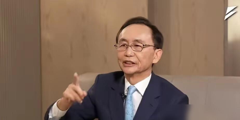 吴子嘉骂了三天郑丽文，骂到嗓子快哑了。

结果人郑丽文压根没接他的茬，反倒给同样