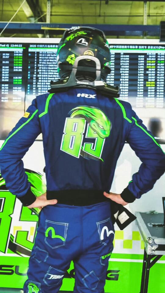 香汗淋漓的85号