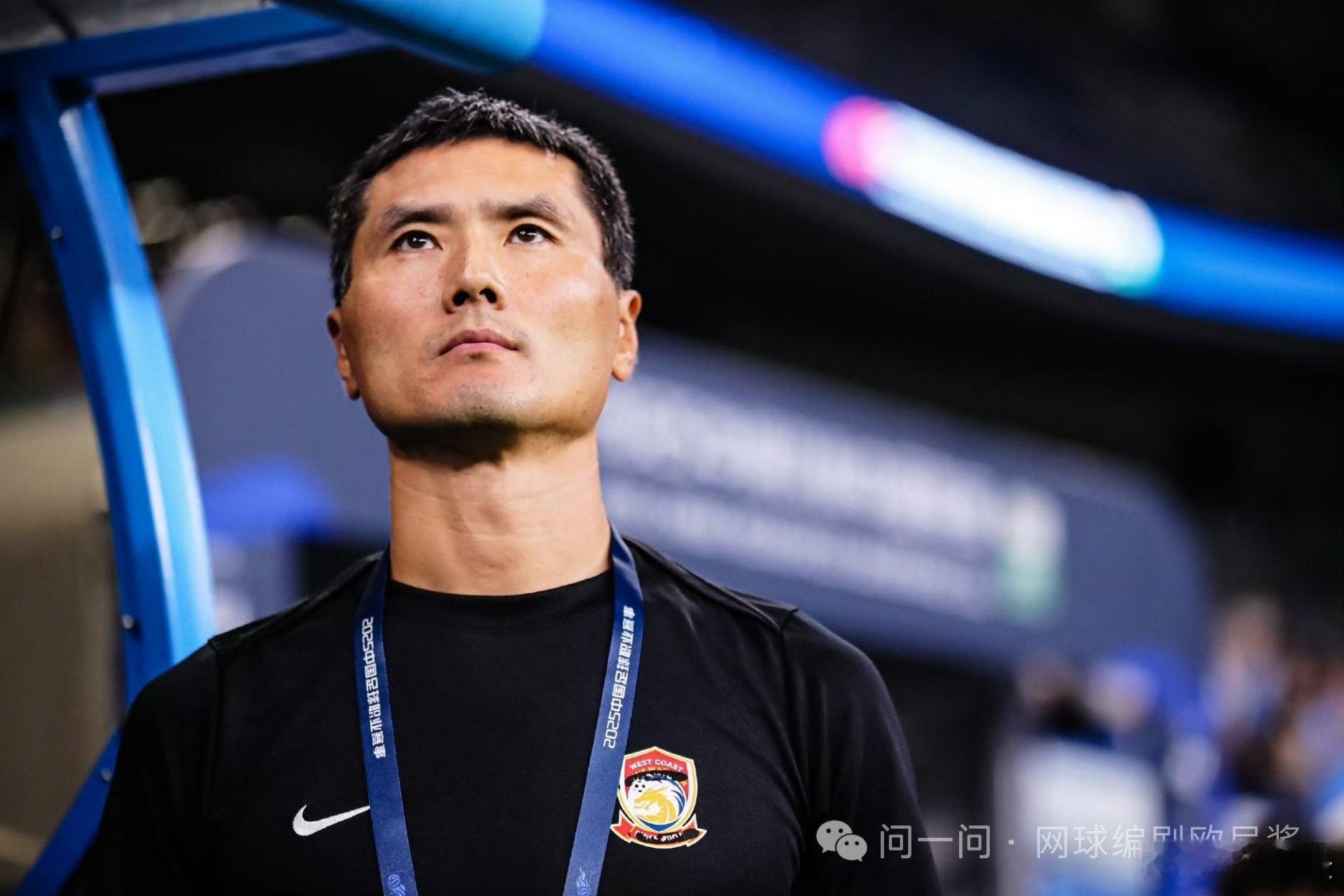 过去中国篮球经常摸着足球过河，现在，篮球的经验有一些也影响到了中国足球。11月5