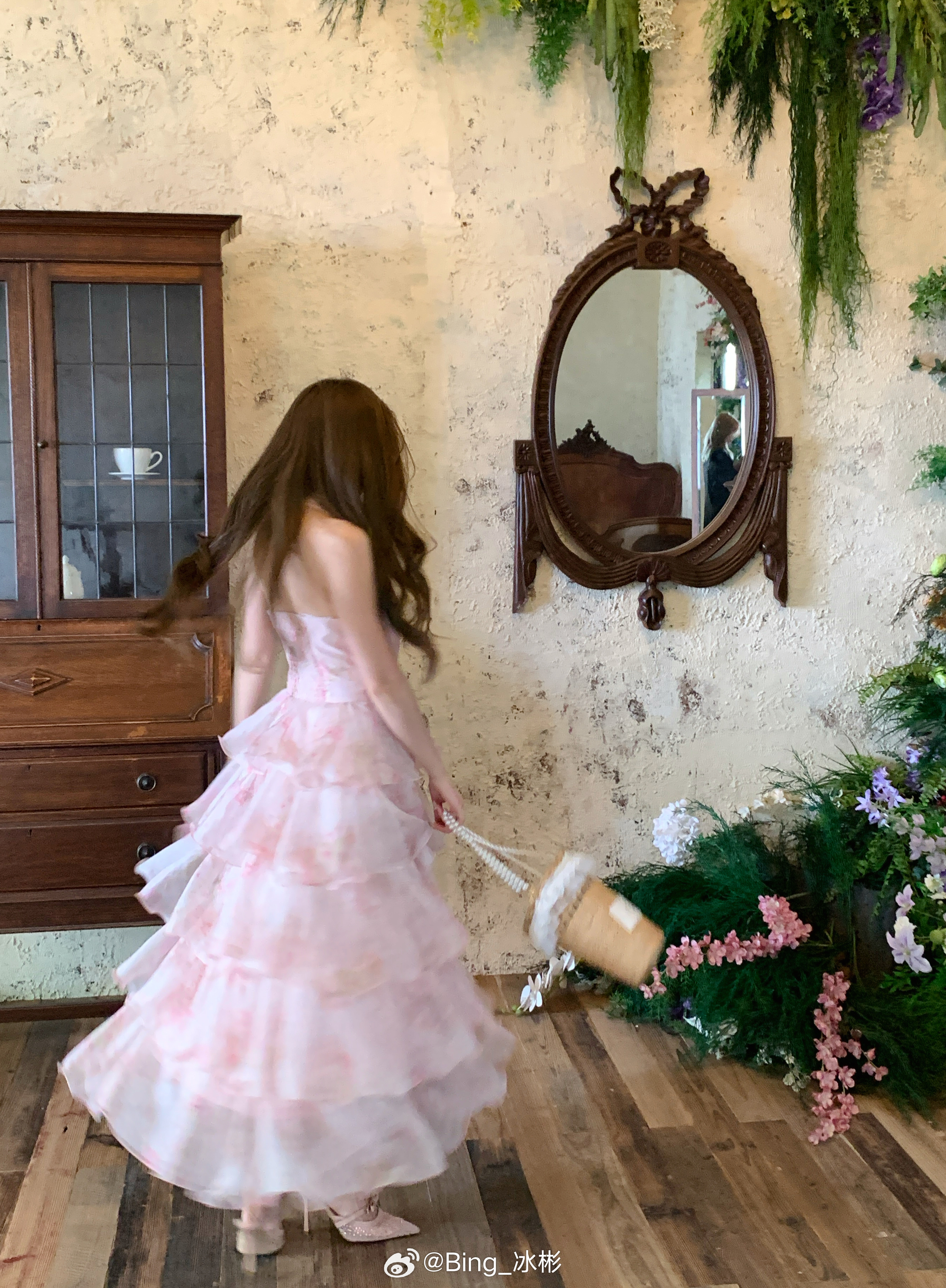 今日已开碎花仙仙裙裙摆鱼线定型蓬蓬有弧度，灵动十足~ 