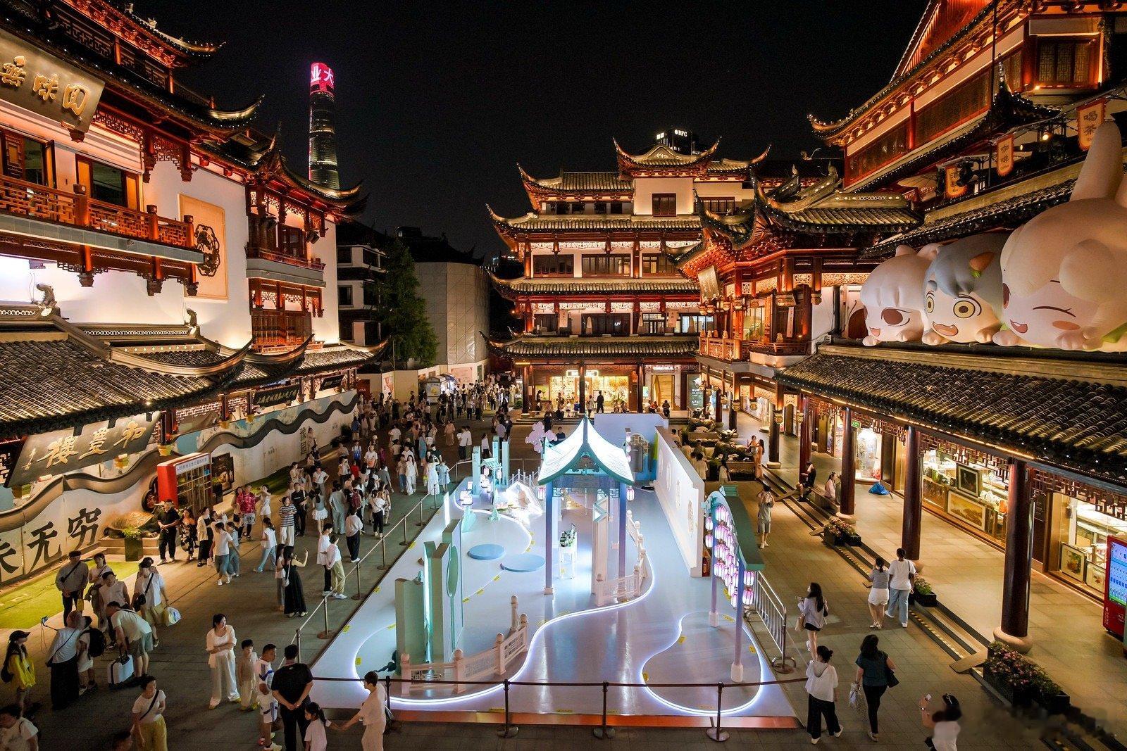 二次元又有细糠吃了住在魔都心脏等于住在二次元天堂！有没有人要一起出Cos啊感觉会