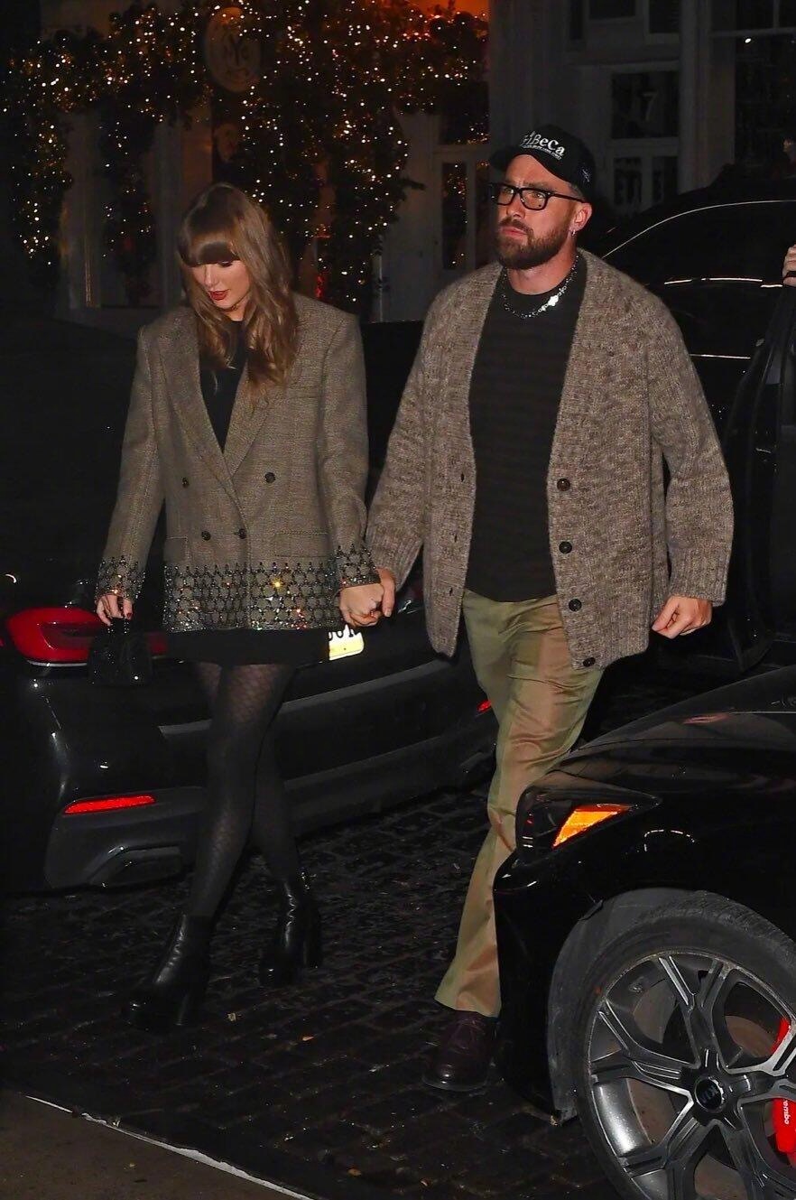 当地时间12月27、28日， 霉霉  Taylor Swift泰勒·斯威夫特和男