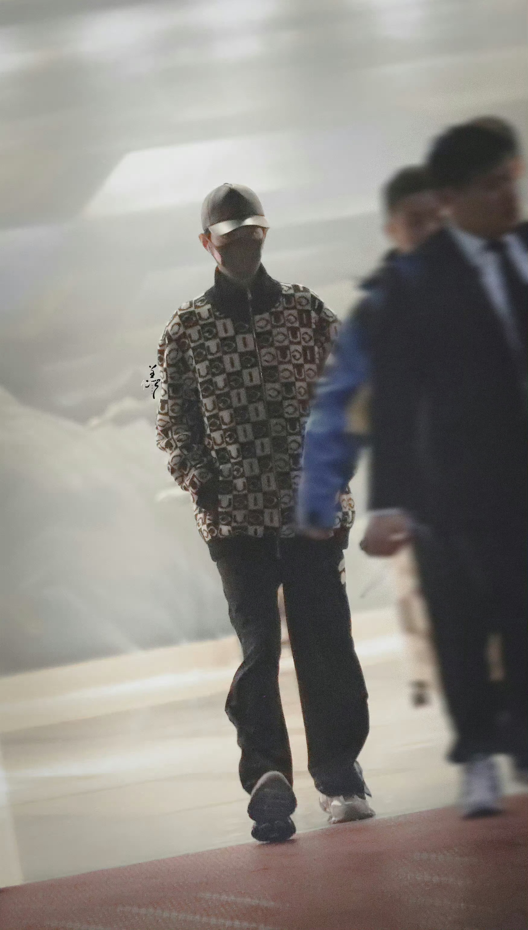 你不说这是肖战我以为郭老师呢 