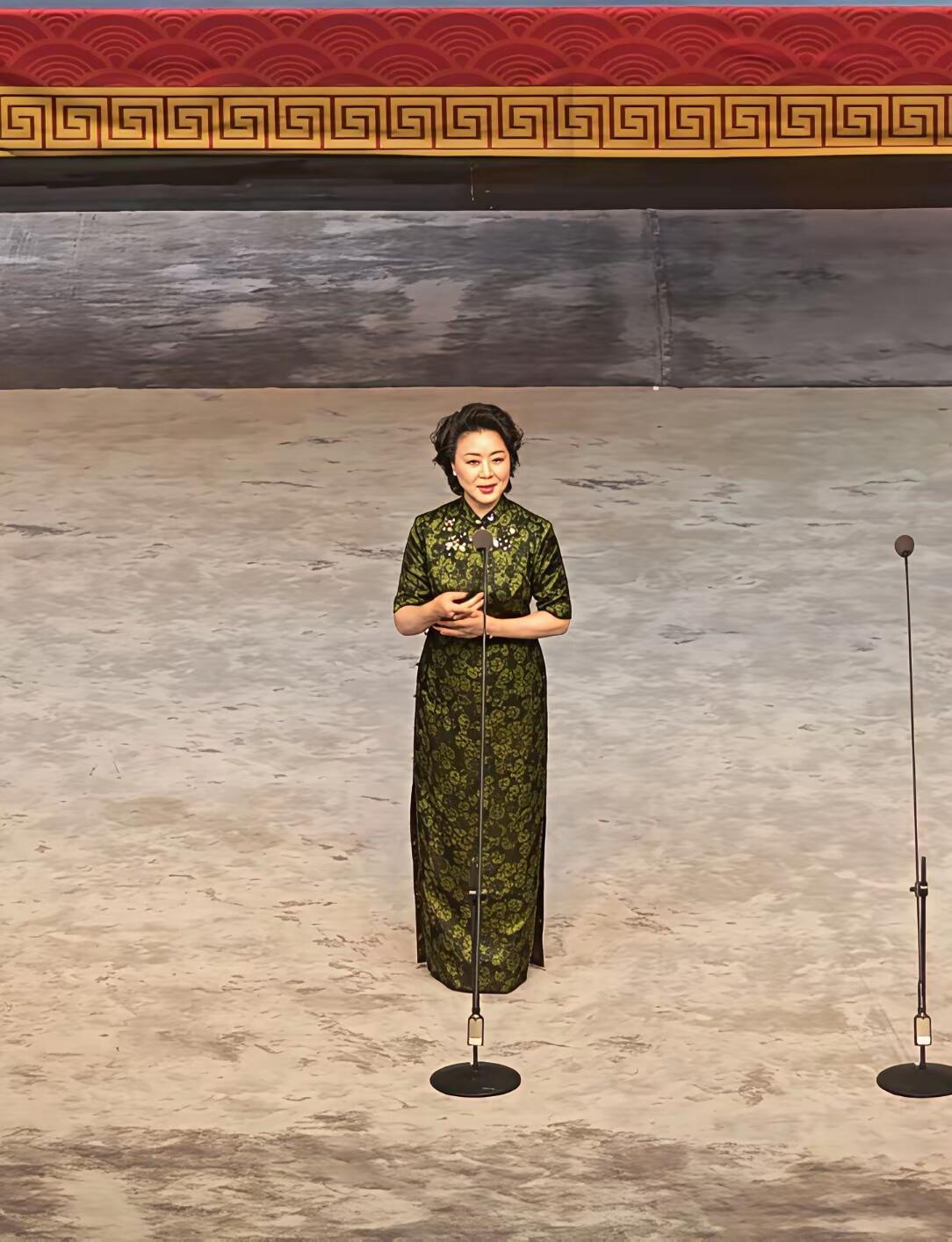 啥拍摄水平啊？都拍成阿飘了 