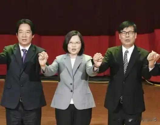 高雄“危险”，蔡英文要出动了！

一向被民进党认定为“铁票仓”的高雄，目前局面有