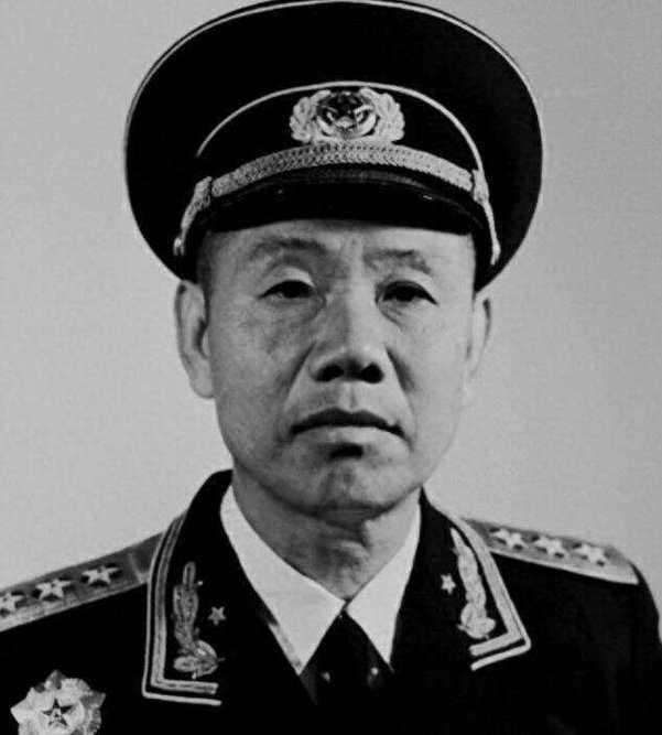 1977年经中央决定免去王宏坤的海军第二政委职务，1983年4月王宏坤按兵团级离