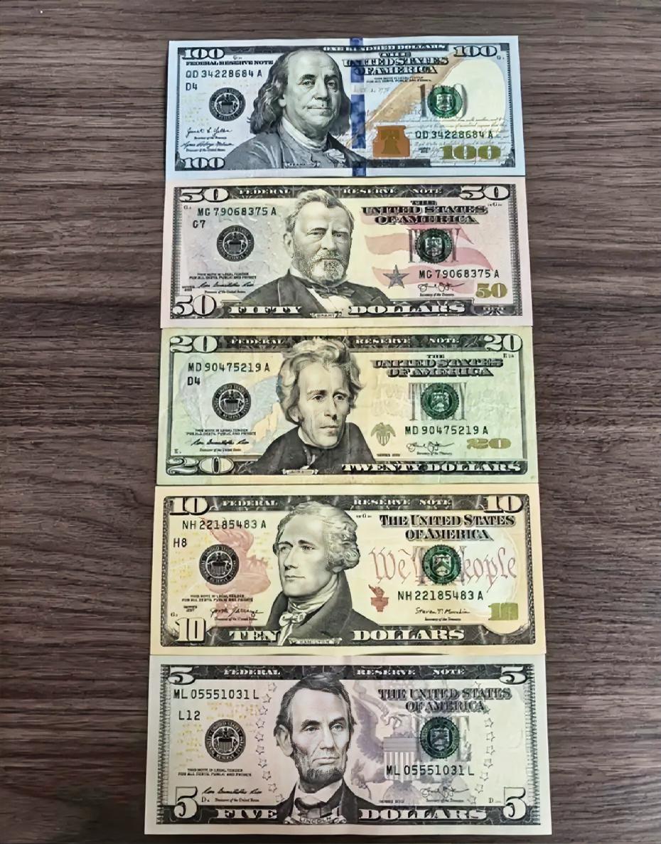 美元要是真变成地区货币，对咱们是机遇大于挑战。人民币国际化会大步向前，外贸结算更