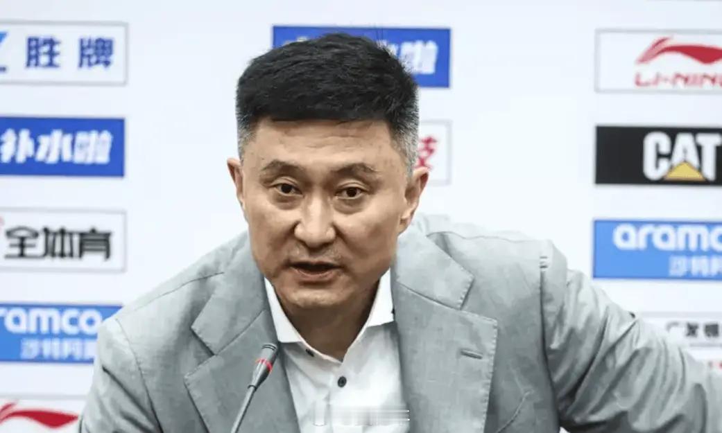 杜锋：今天还是非常不容易的比赛，今天北京招兵买马引进了很多优秀的球员，我培养的赵